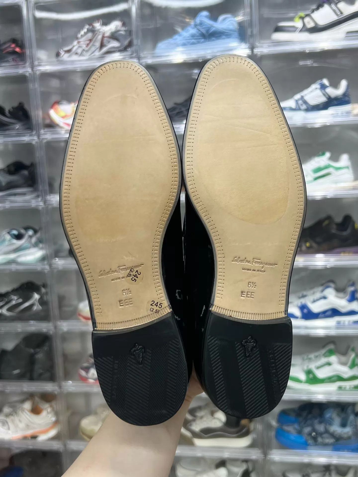 Salvatore Ferragamo Ferragamo GANCINI Patent Leather Loafer 39.5 Near Mint Size US 9 / IT 39 - 7 Thumbnail
