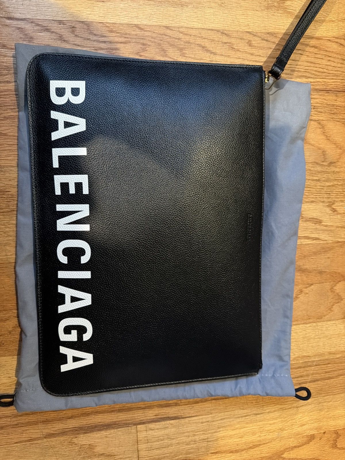 Balenciaga Balenciaga black leather large pouch Size ONE SIZE - 1 Thumbnail
