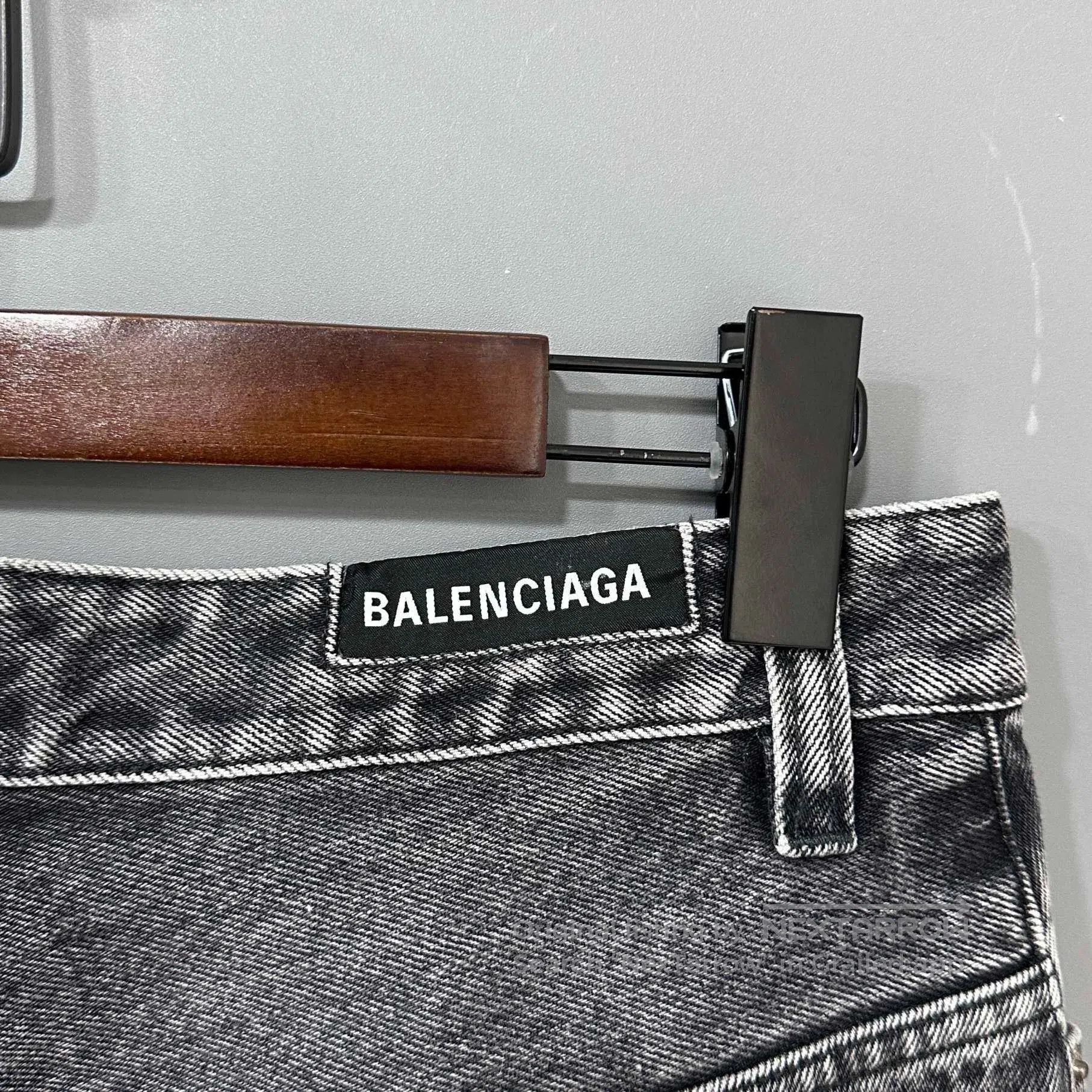 Balenciaga Balenciaga FW22 Washed Straight Jeans. Size US 29 - 4 Thumbnail