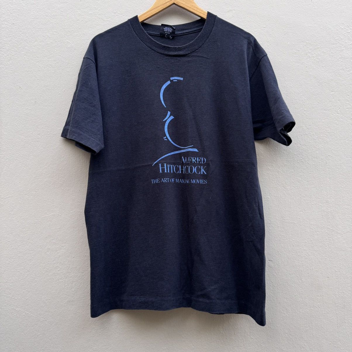 Vintage Vintage alfred hitchcock the art of making movies tee Size US L / EU 52-54 / 3 - 1 Thumbnail