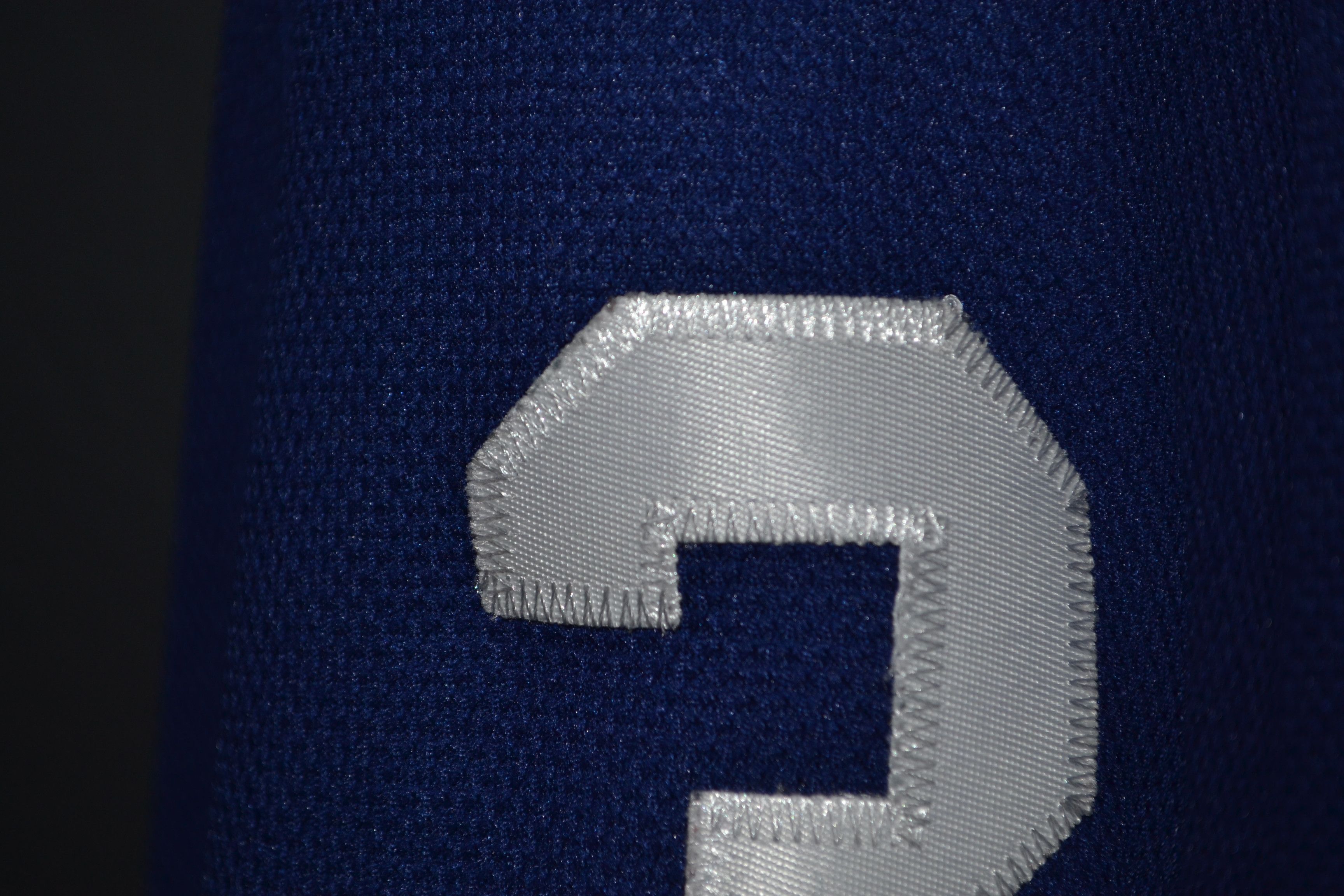 Reebok Toronto Maple Leafs Reebok Dion Phaneuf NHL Jersey 2010 L Size US L / EU 52-54 / 3 - 3 Thumbnail