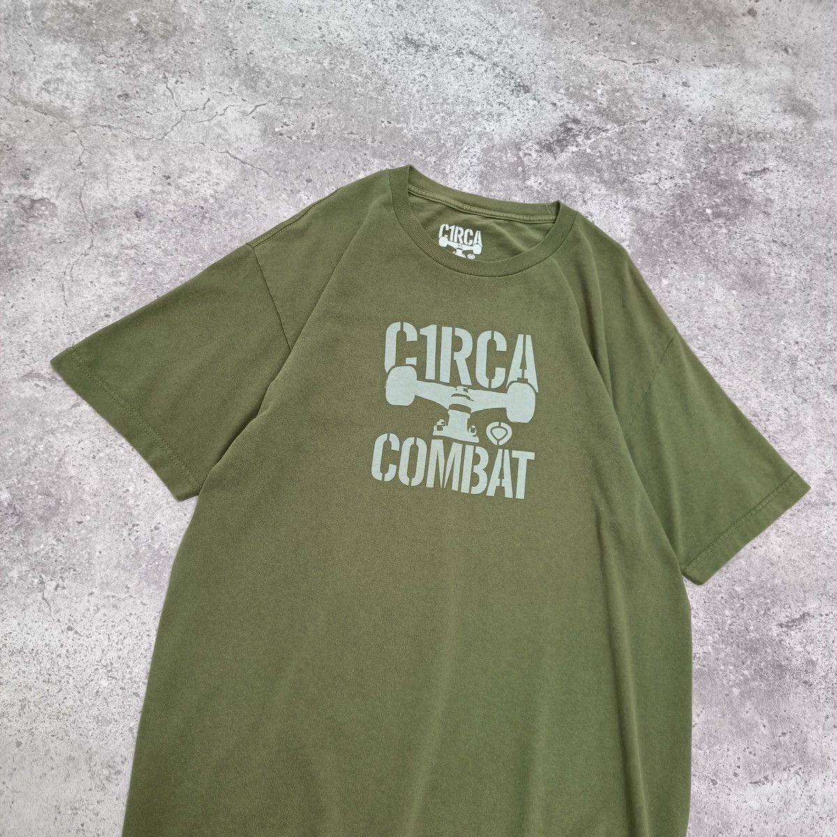 C1RCA Vintage 00s Circa Combat Skateboarding tee wheels sk8 y2k og Size US L / EU 52-54 / 3 - 2 Thumbnail