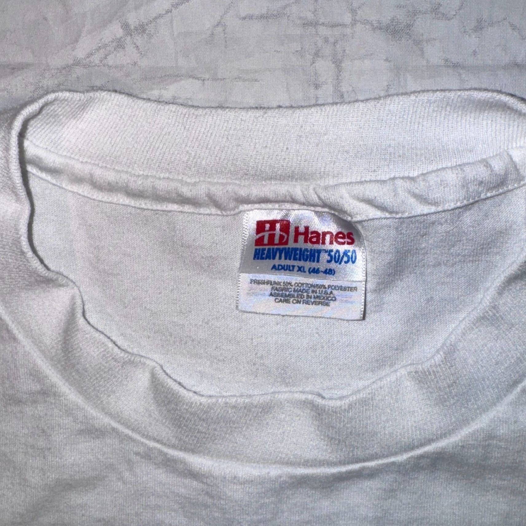Hanes VINTAGE Hanes T-Shirt Shirt XL White 90s Logo Graphic Parrot Ice A Frosty Fruit Sensation Retro Neon Crew Neck Short Sleeve Men Size US XL / EU 56 / 4 - 3 Thumbnail