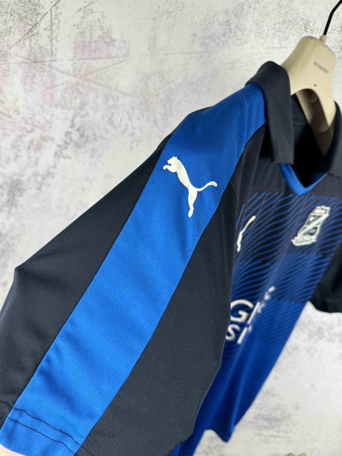 Puma Puma Swindon Town 2016-17 Away Kit soccer jersey size M Size US M / EU 48-50 / 2 - 11 Thumbnail