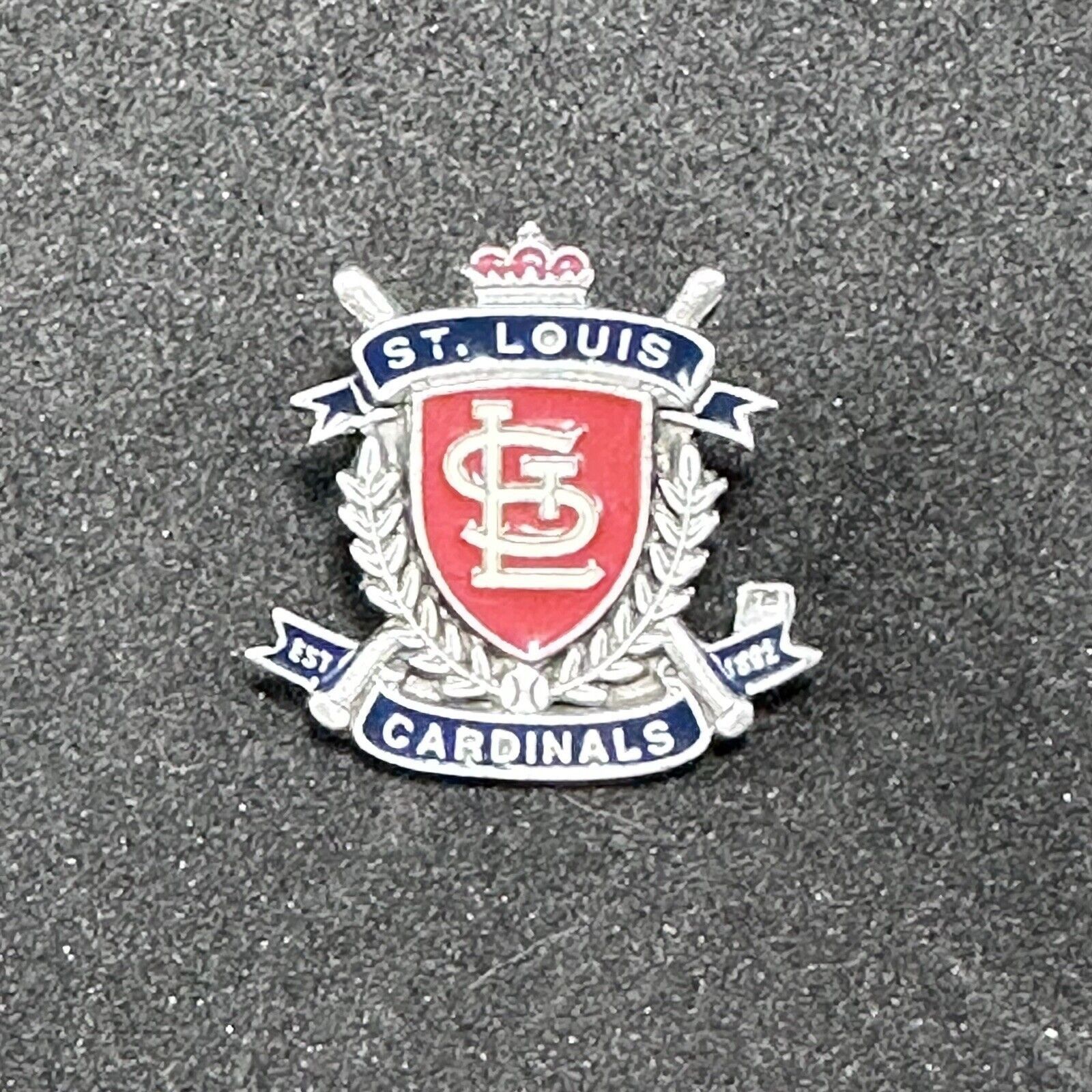 MLB St. Louis Cardinals STL Logo Crest Lapel Hat Pin 1994 MLB Size ONE SIZE - 4 Thumbnail