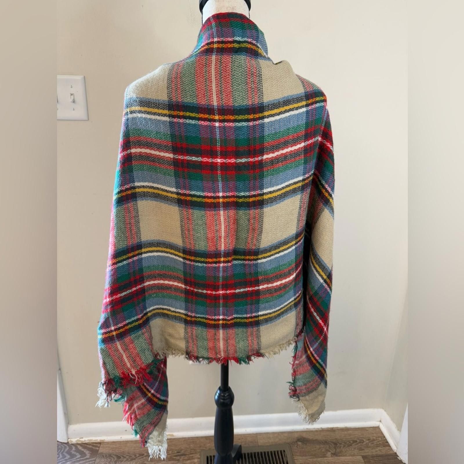 Other Plaid wrap fringe scarf red green cream multicolored Size ONE SIZE - 3 Thumbnail