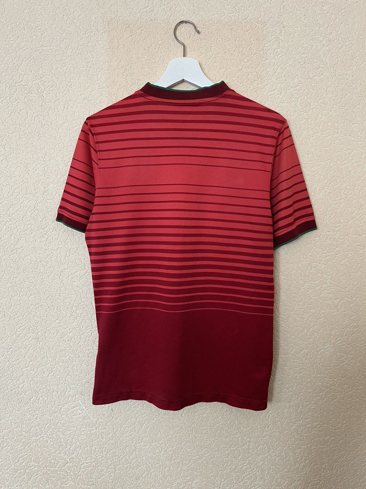 Nike Nike Portugal 2014 Home Soccer Jersey Football Shirt Size US M / EU 48-50 / 2 - 2 Thumbnail