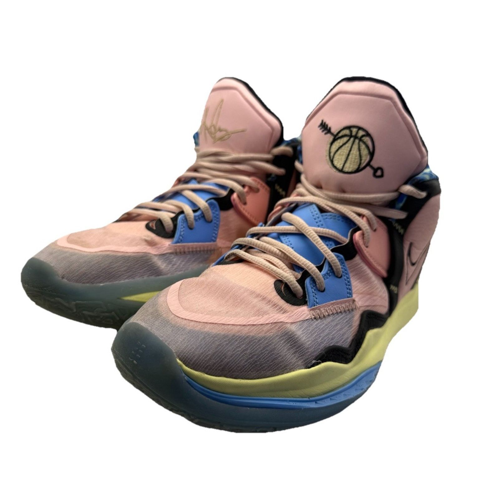 Nike Size 9 - Nike Kyrie Infinity Mid Valentine's Day Size US 9 / EU 42 - 9 Thumbnail