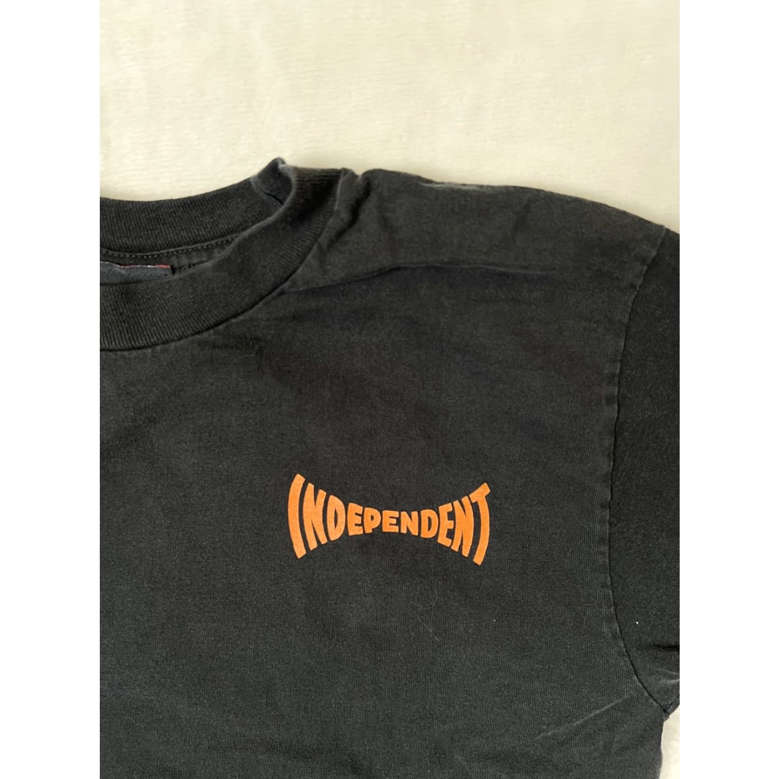 Vintage VINTAGE Independent Trucks T-Shirt Mens Small Black Logo Skateboard Size US S / EU 44-46 / 1 - 3 Thumbnail