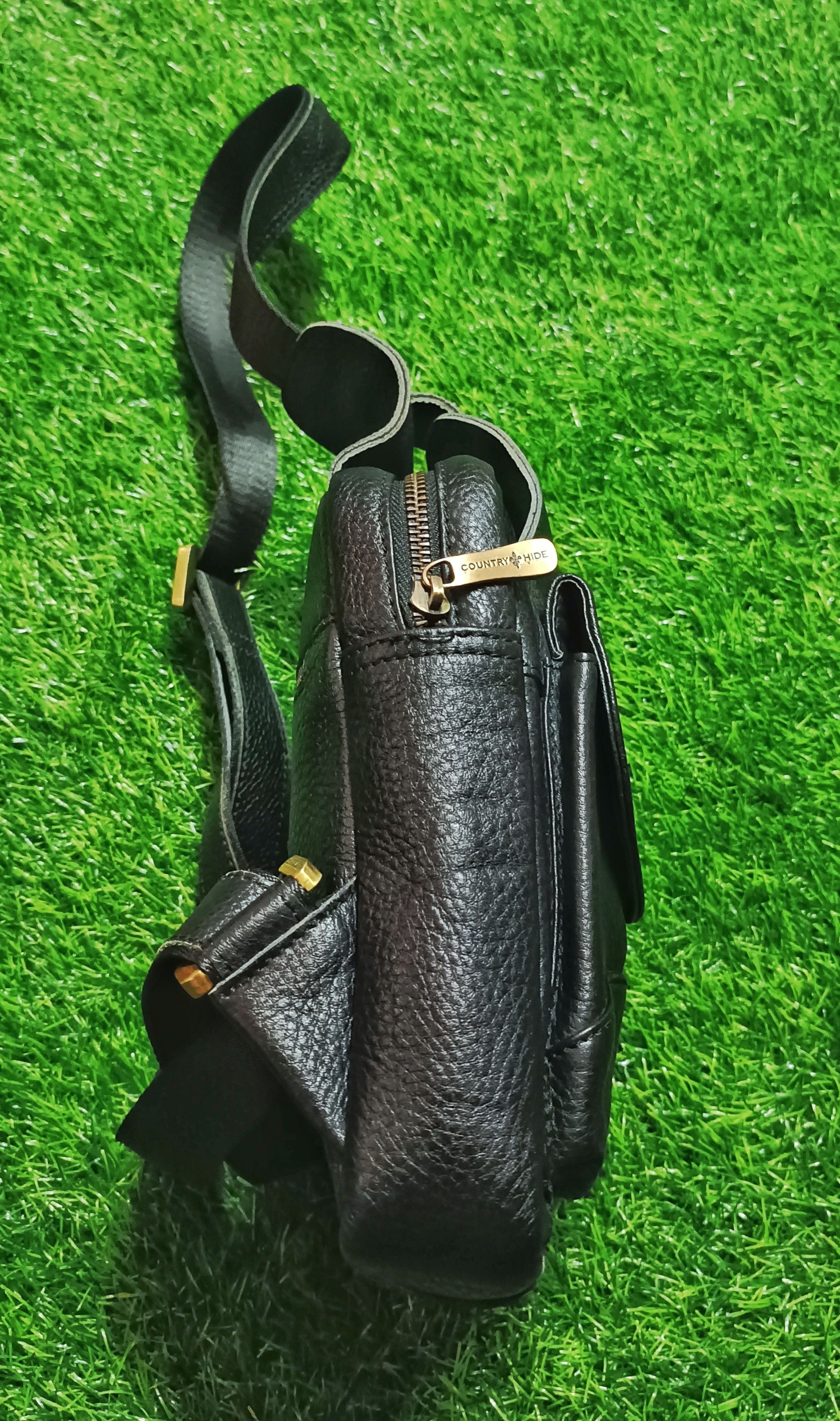 Leather COUNTRY HIDE ORIGINAL LEATHER CHESTBAG POUCHBAG COUNTRYHIDE Size ONE SIZE - 8 Thumbnail