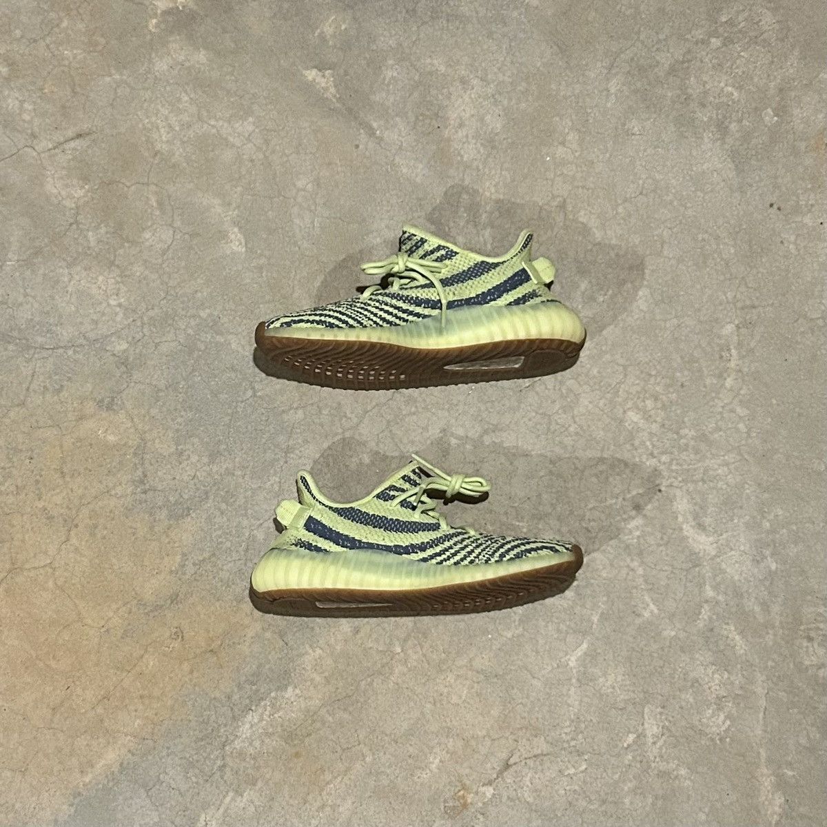 Adidas × Kanye West × Yeezy Adidas Yeezy Boost 350 V2 Semi Frozen Yellow 2017 US 8 Size US 8 / EU 41 - 4 Thumbnail