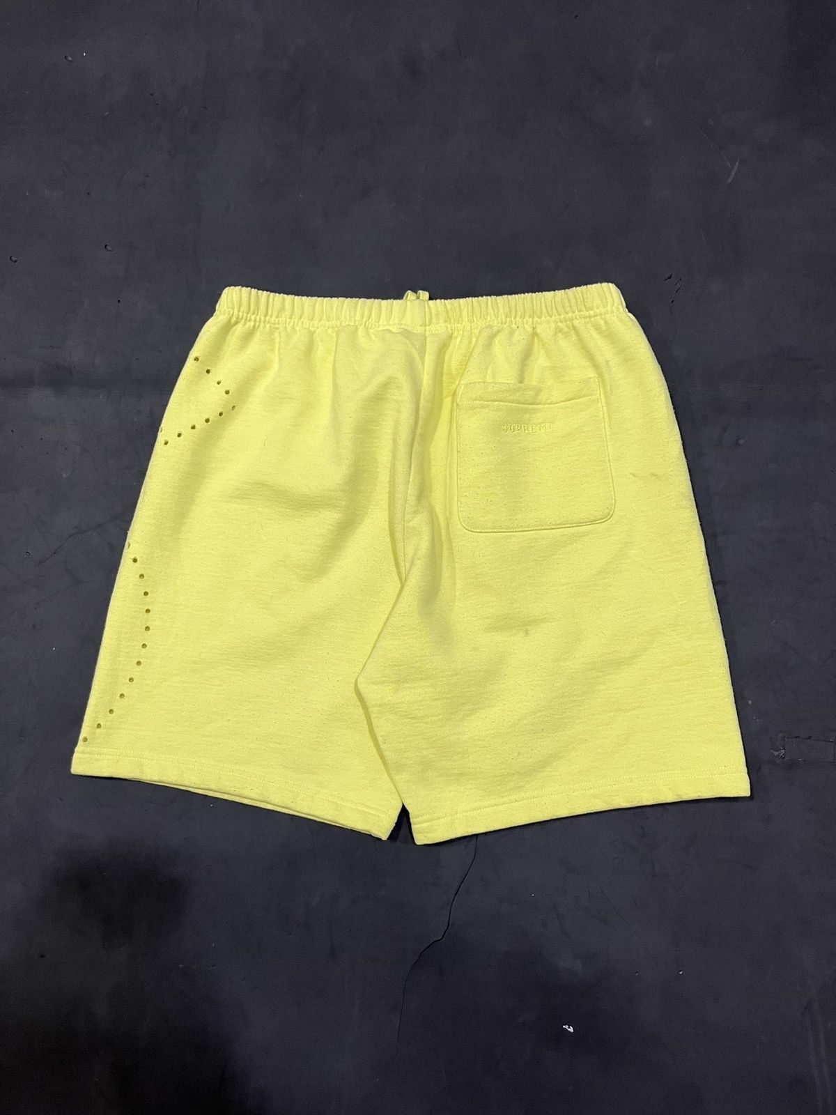 Supreme Supreme LASER CUT S LOGO SWEATSHORT Size US 32 / EU 48 - 2 Thumbnail