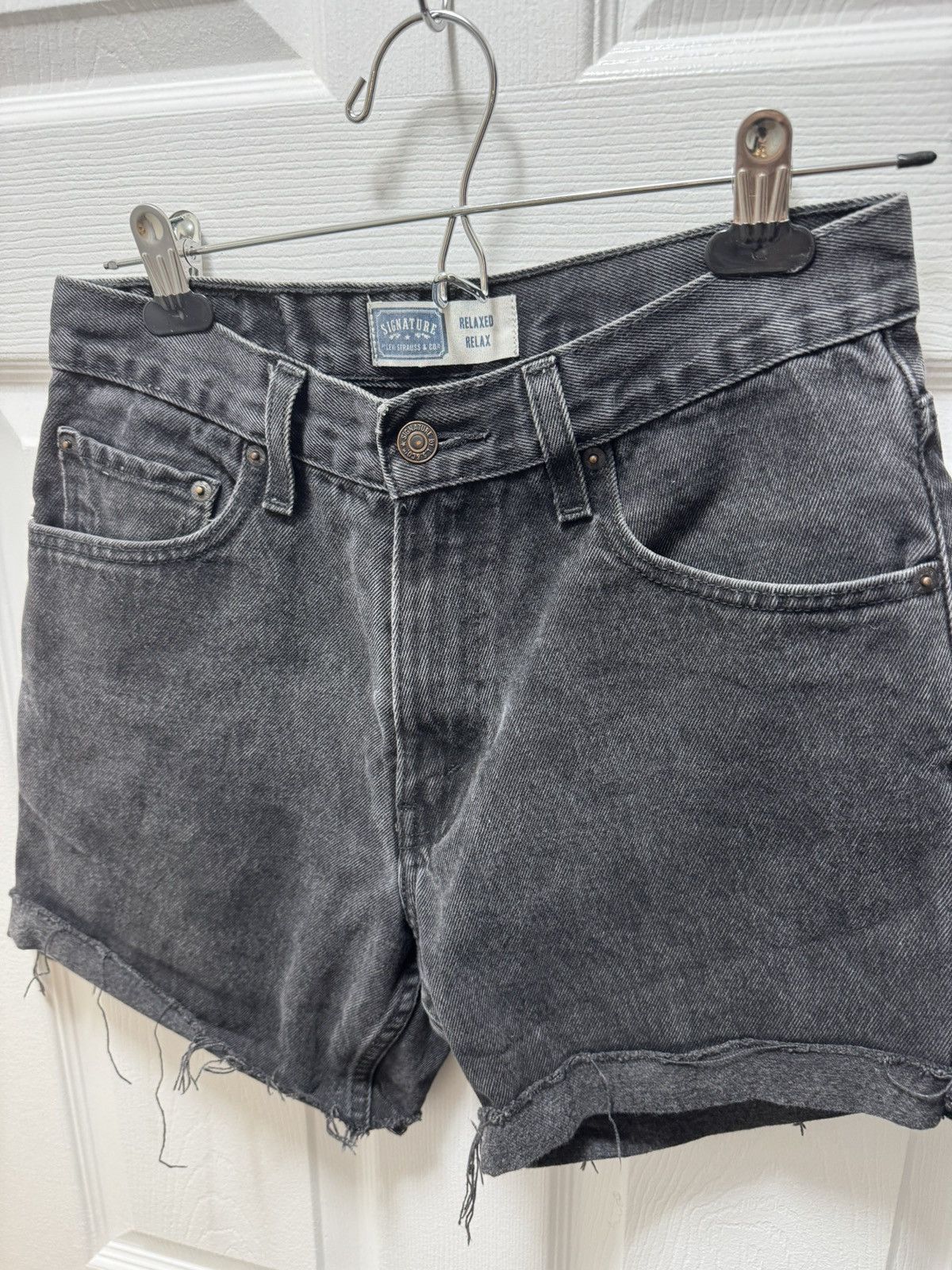Levi's Vintage Clothing Levis Levi's Vintage Relaxed Charcoal Denim Shorts Distress Size US 30 / EU 46 - 4 Thumbnail