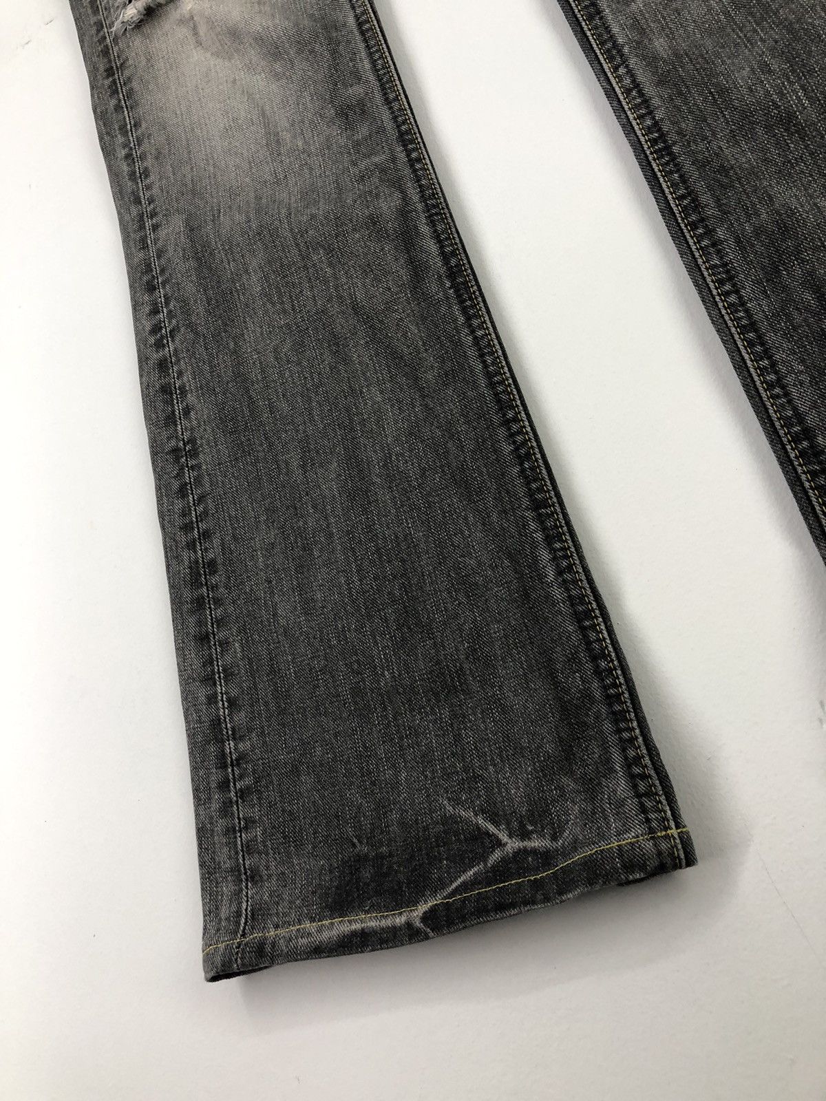 Lee Vintage Lee Distressed Flare Bootcut Faded Black Jeans Size US 28 / EU 44 - 13 Thumbnail