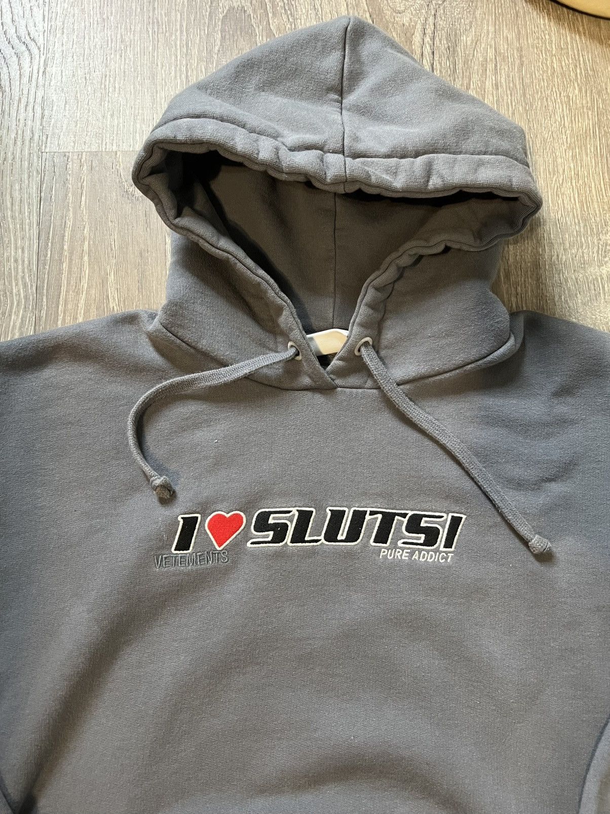 Vetements Vetements I Love Sluts hoodie Size US S / EU 44-46 / 1 - 3 Thumbnail