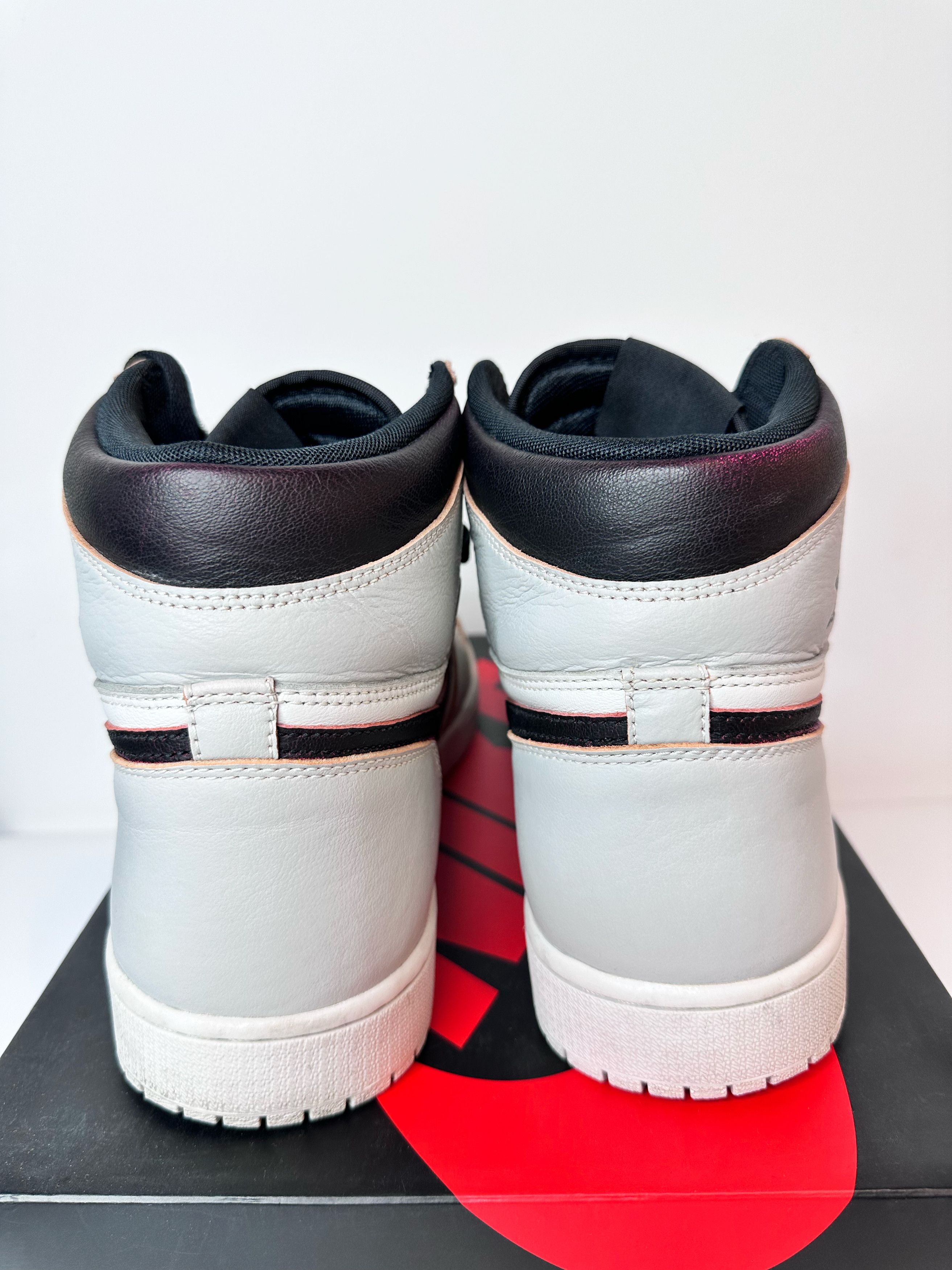 Jordan Brand Nike Air Jordan 1 Retro High OG Defiant SB NYC to Paris US13 Size US 13 / EU 46 - 4 Thumbnail