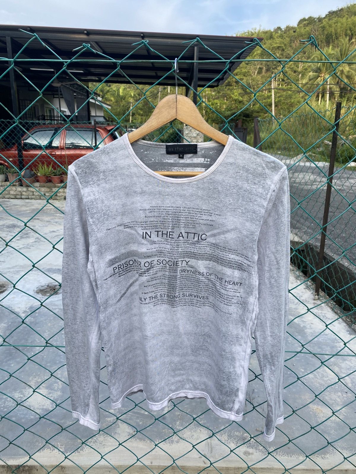 In The Attic In the attic long sleeve tshirts Size M / US 6-8 / IT 42-44 - 1 Thumbnail