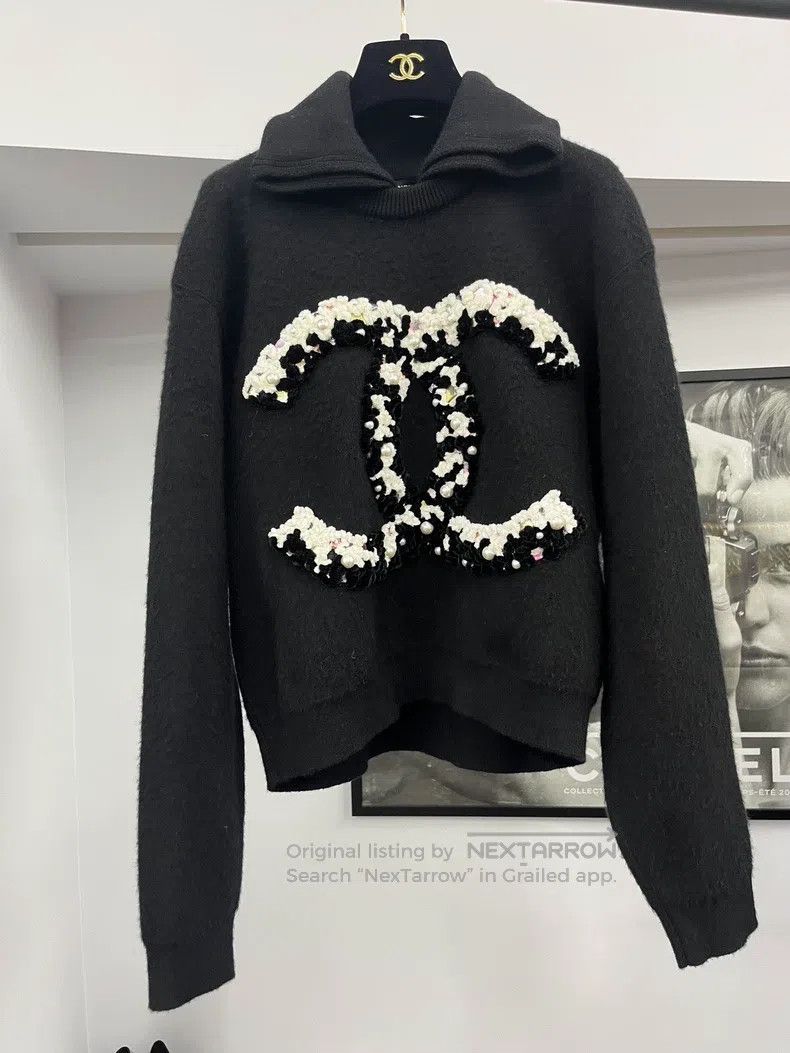 Chanel Chanel Ski Series Black Pearl Double C Large Logo Cashmere Size S / US 4 / IT 40 - 1 Thumbnail
