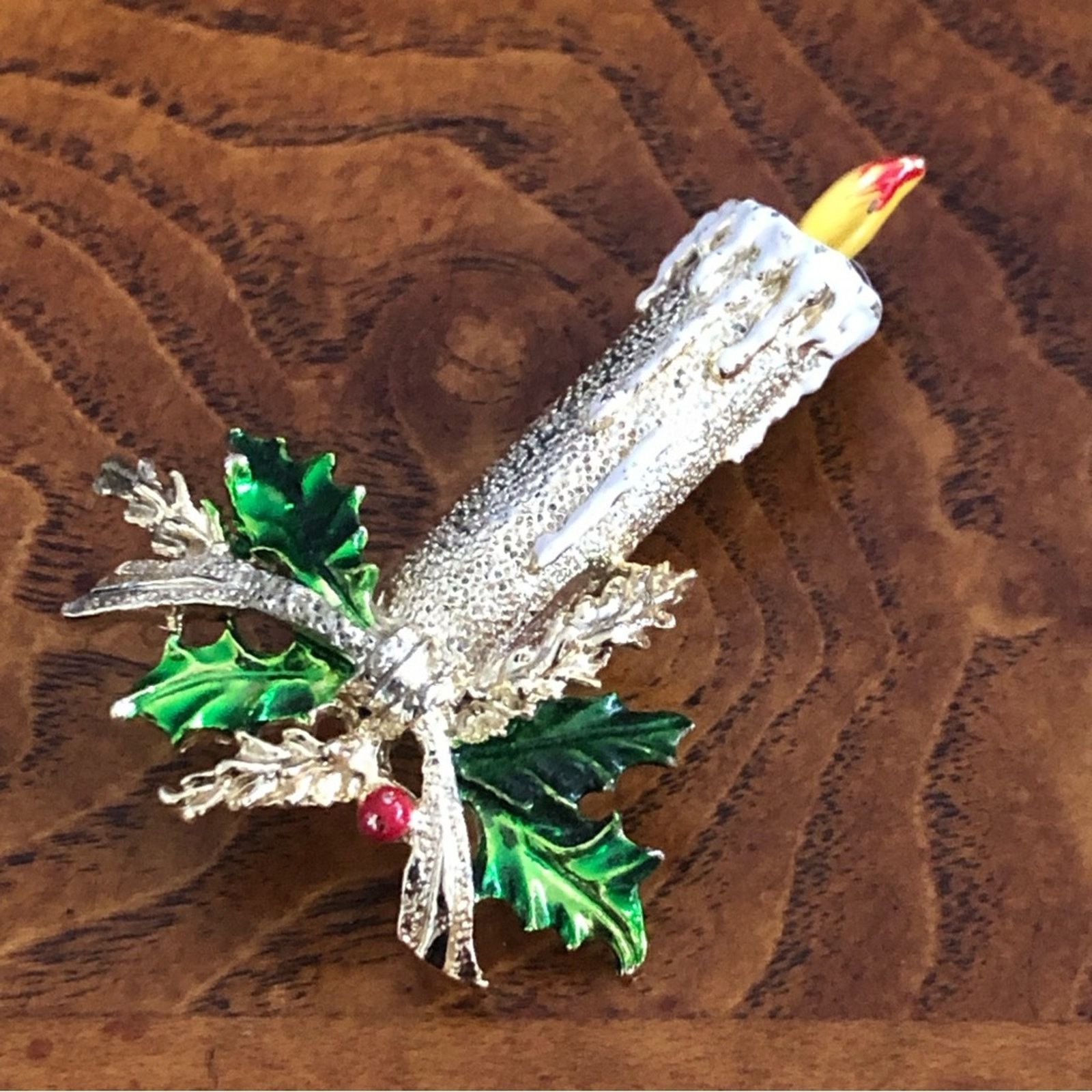Vintage Vintage Christmas candle enamel brooch pin Size ONE SIZE - 1 Thumbnail