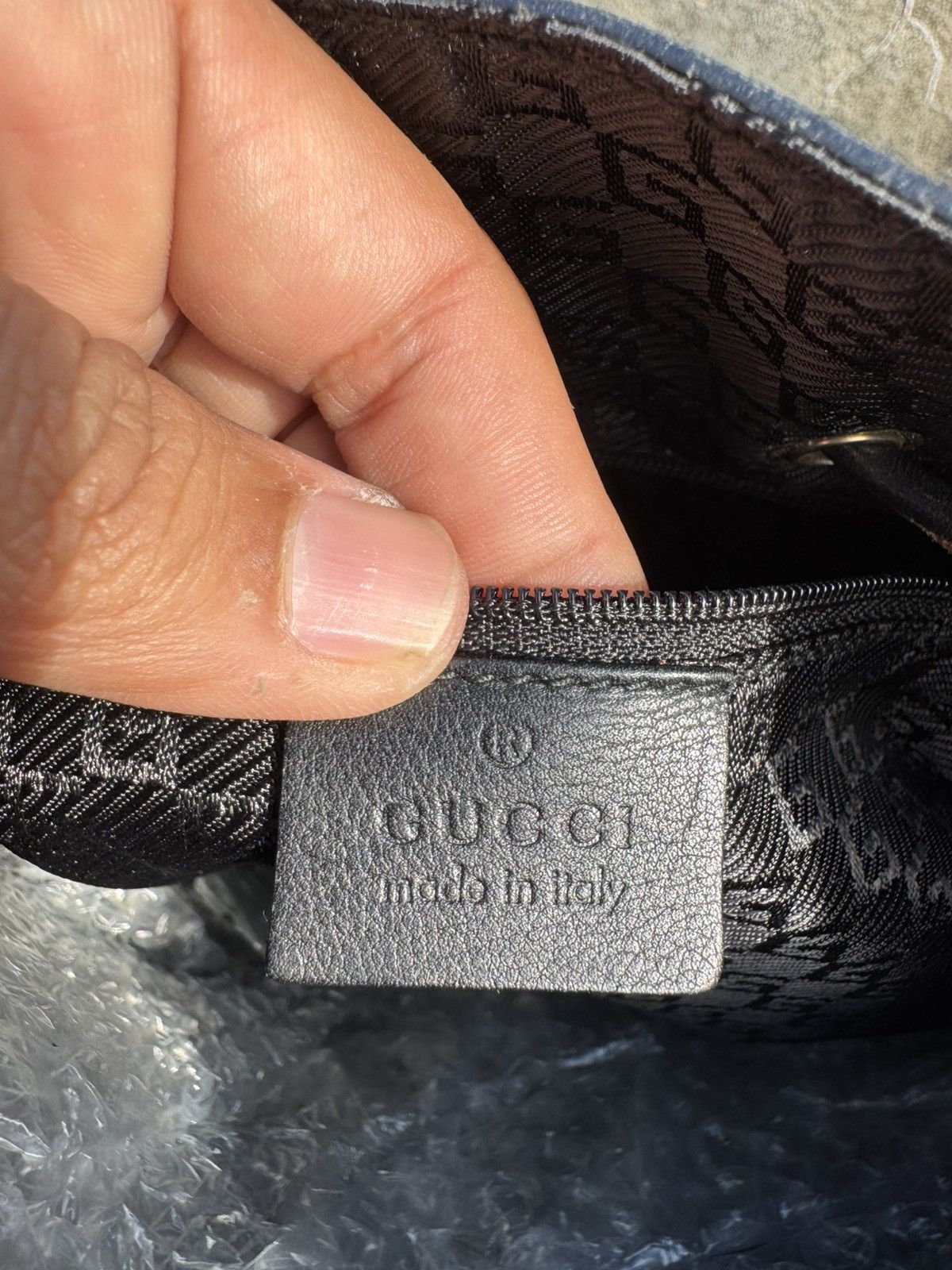 Gucci Authentic Gucci vintage Chain Link leather handbag Size ONE SIZE - 8 Thumbnail