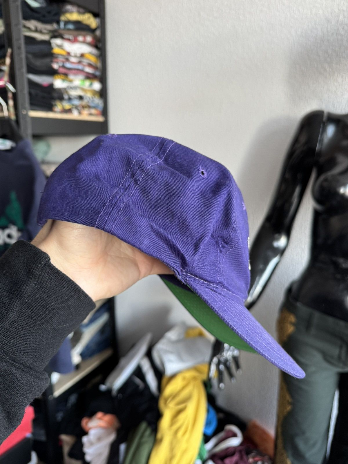 NBA × Vintage Vintage Lakers cap purple hat 00s Size ONE SIZE - 5 Thumbnail