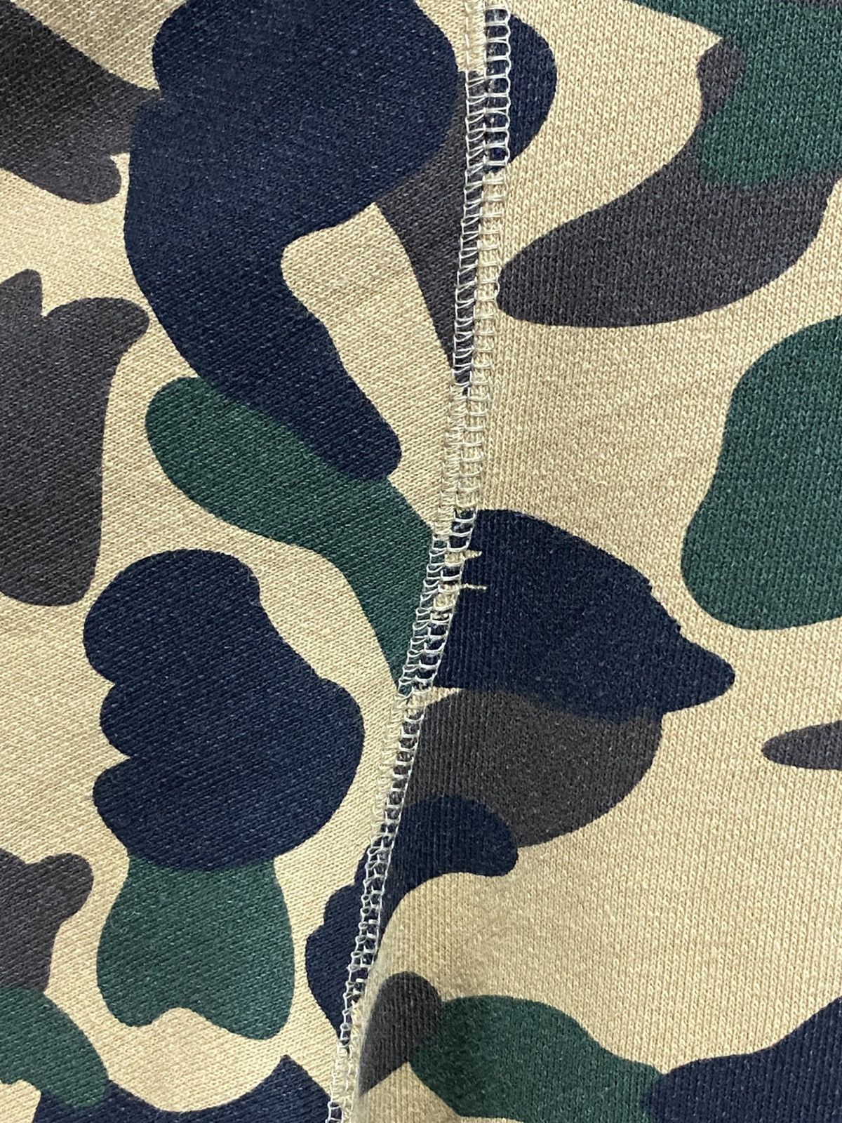 Bape 1st Camo Crewneck Size US M / EU 48-50 / 2 - 3 Thumbnail
