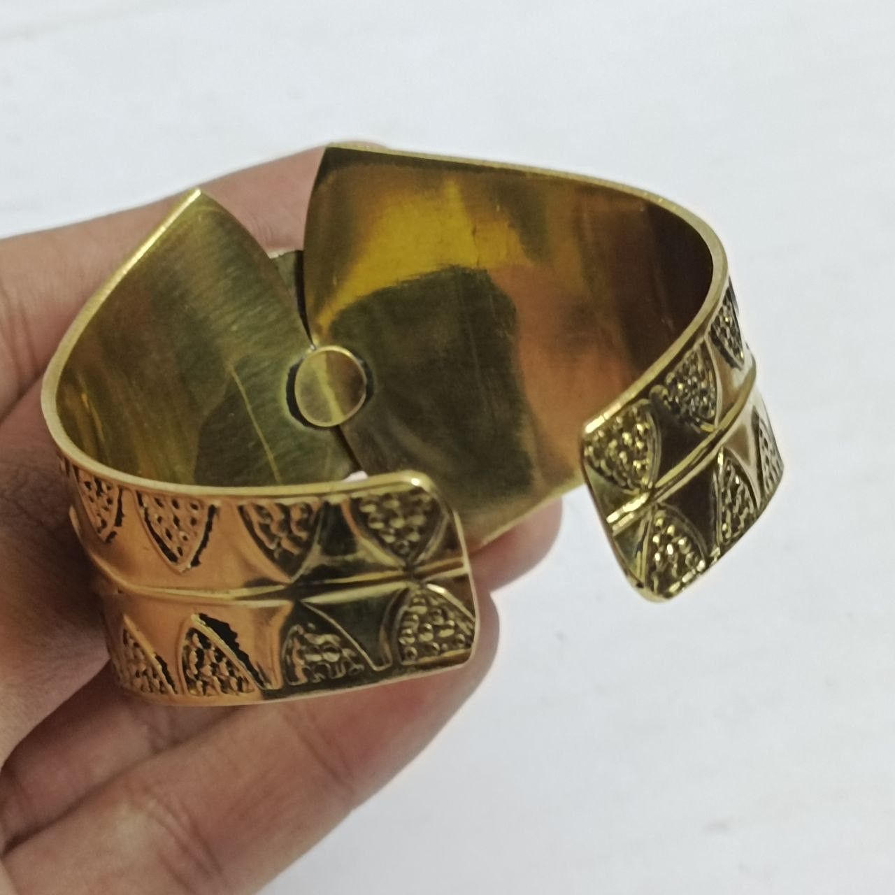 Handmade Handcrafted brass bracelet with turquoise stone Size ONE SIZE - 10 Thumbnail