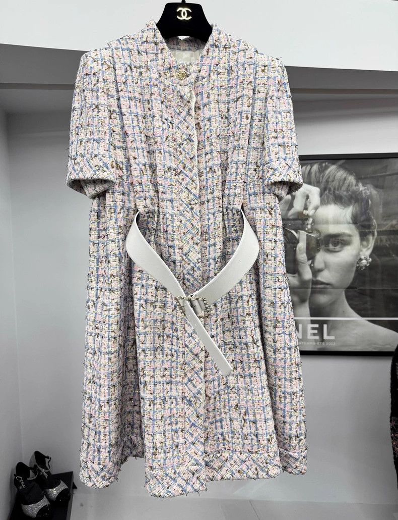 Chanel Chanel Cruise series pink and white tweed knitted dress Size XS / US 0-2 / IT 36-38 - 1 Thumbnail