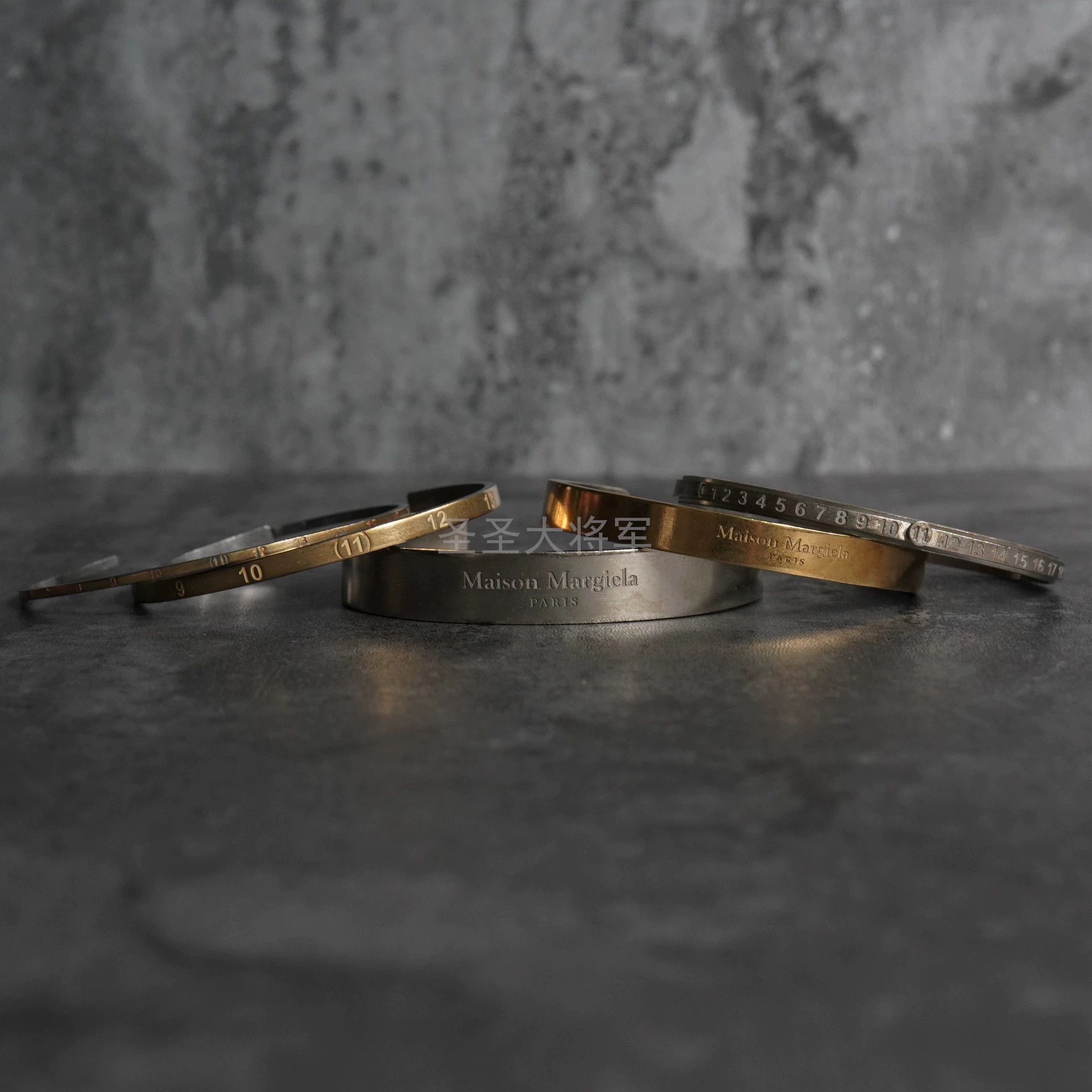 Maison Margiela Maison Margiela Numeric Logo Distressed Silver Bracelet Size ONE SIZE - 3 Thumbnail