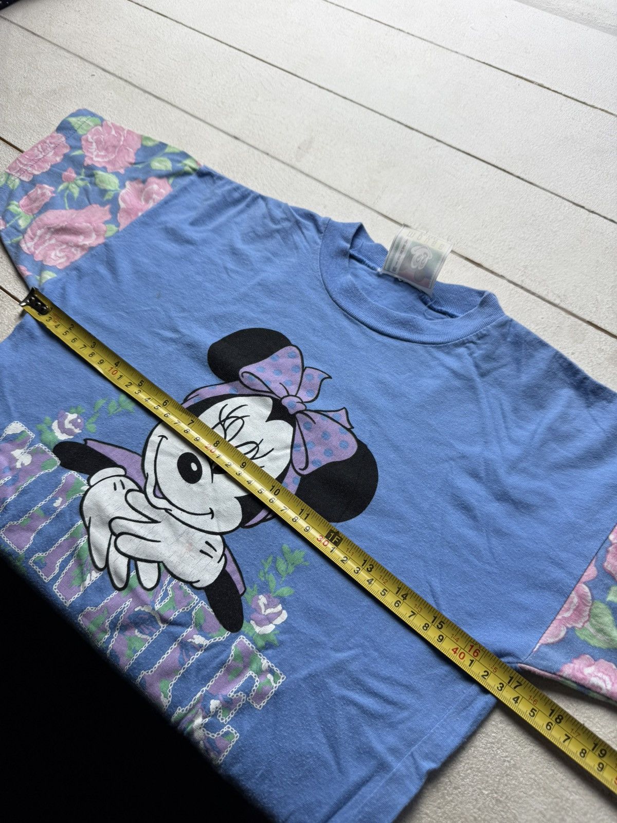 Disney VNTG 90s Retro Minnie Mouse Disney T-Shirt Floral Sleeves Size XS / US 0-2 / IT 36-38 - 14 Thumbnail