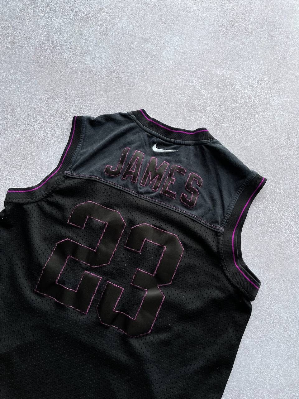 NBA VINTAGE NIKE LEBRON JAMES NBA JERSEY TANK TOP M Size US M / EU 48-50 / 2 - 6 Thumbnail