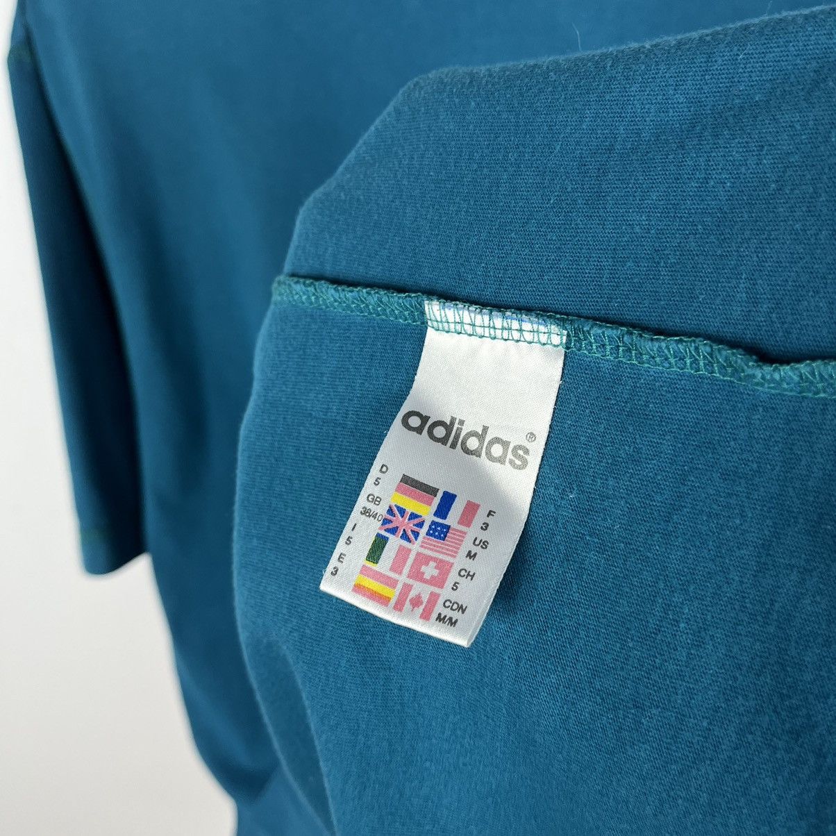 Adidas Vintage Adidas big logo y2k tee 90’s Size US M / EU 48-50 / 2 - 6 Thumbnail