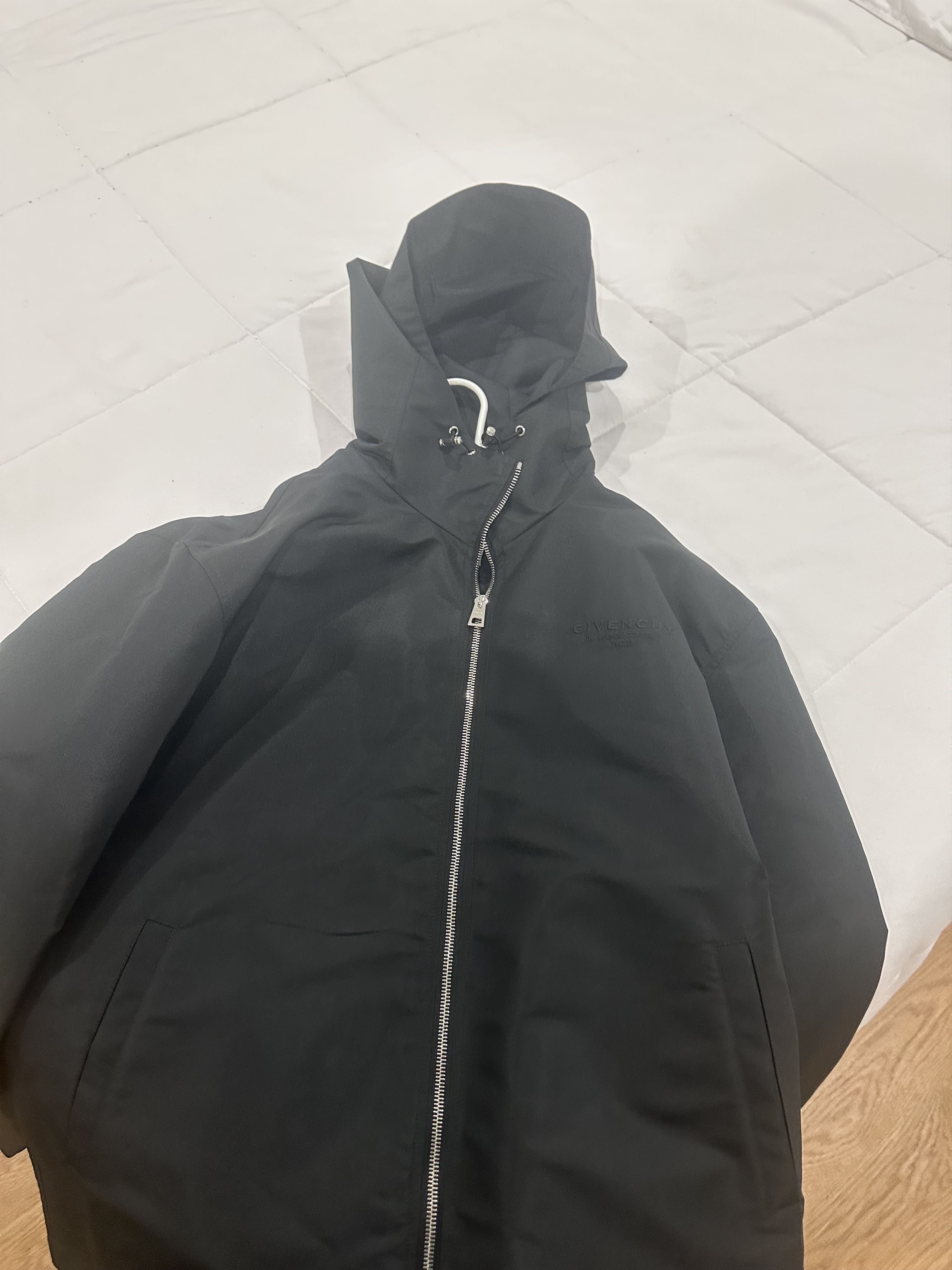 Givenchy Windbreaker Jacket with Stamp Print Size US L / EU 52-54 / 3 - 1 Thumbnail