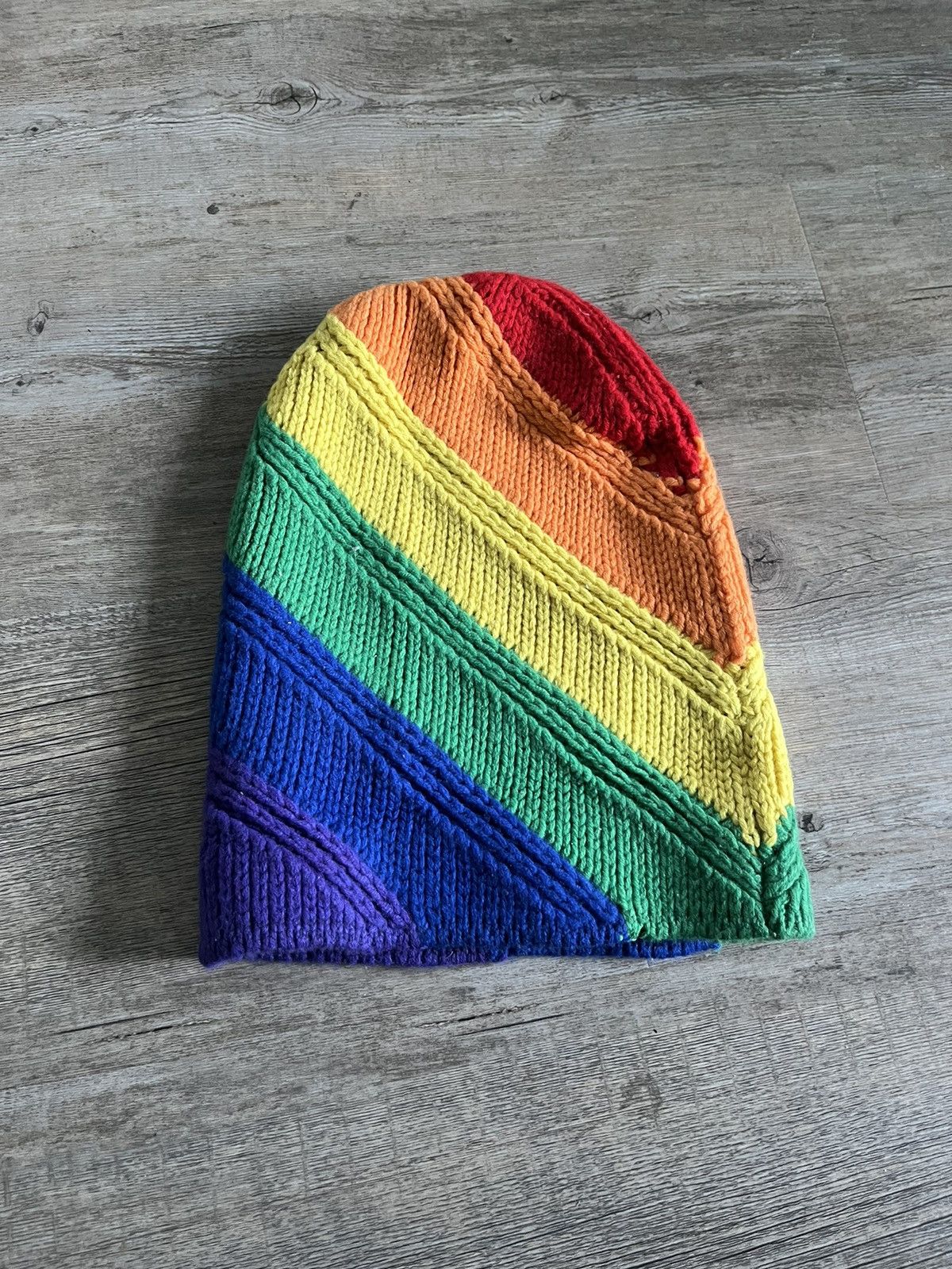 Burberry Burberry Rainbow Chevron Knit Beanie – Multicolor Wool Hat Size ONE SIZE - 2 Thumbnail