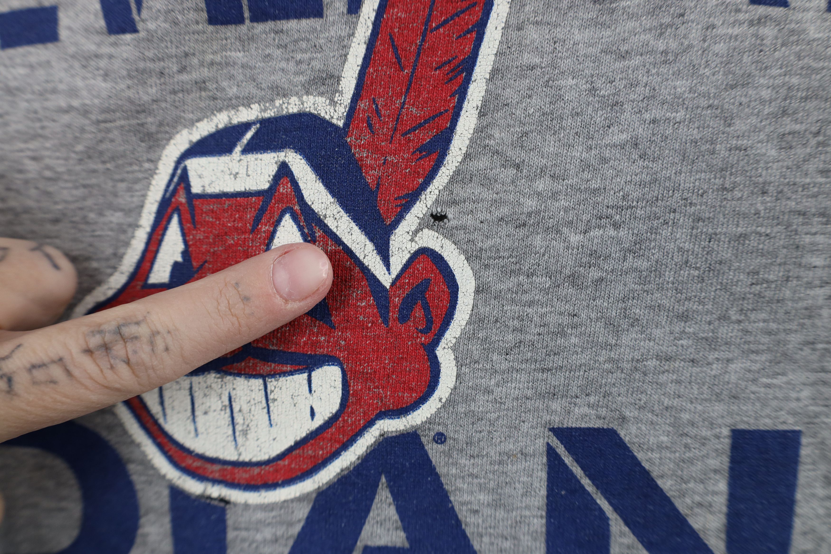 Vintage Vintage Y2K Cleveland Indians Baseball Muscle T-Shirt Size US XL / EU 56 / 4 - 5 Thumbnail
