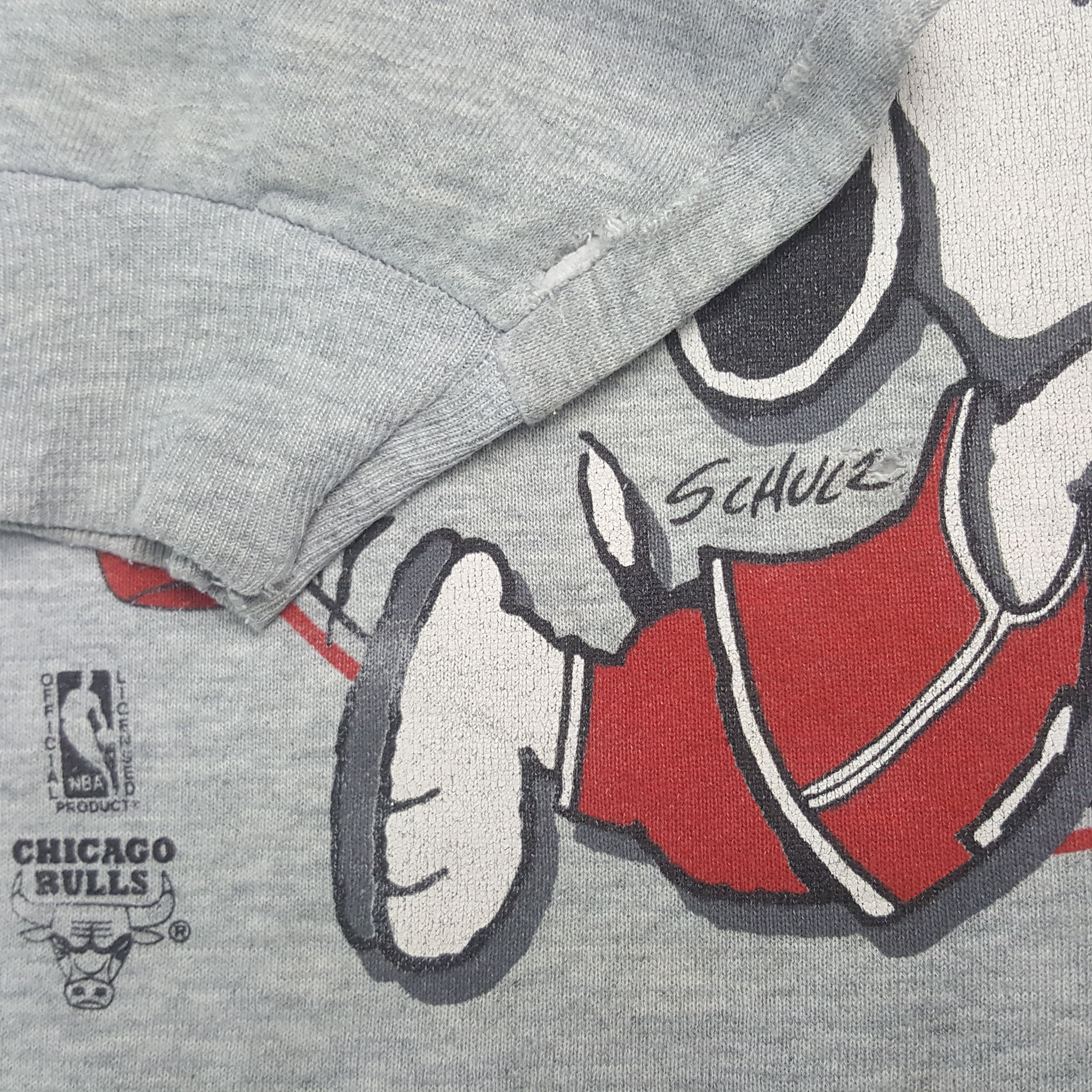 NBA Vintage Chicago Bulls X Snoopy Basketball Sweatshirt C292N13 Size US M / EU 48-50 / 2 - 8 Thumbnail