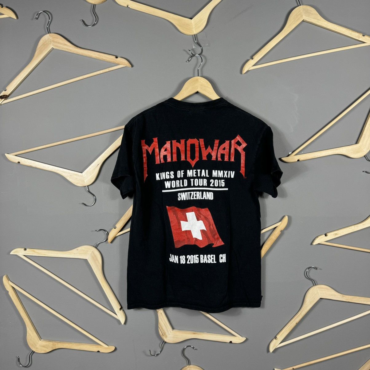 Band Tees Manowar 2015 Switzerland Basel World Tour T-shirt Size US S / EU 44-46 / 1 - 2 Thumbnail