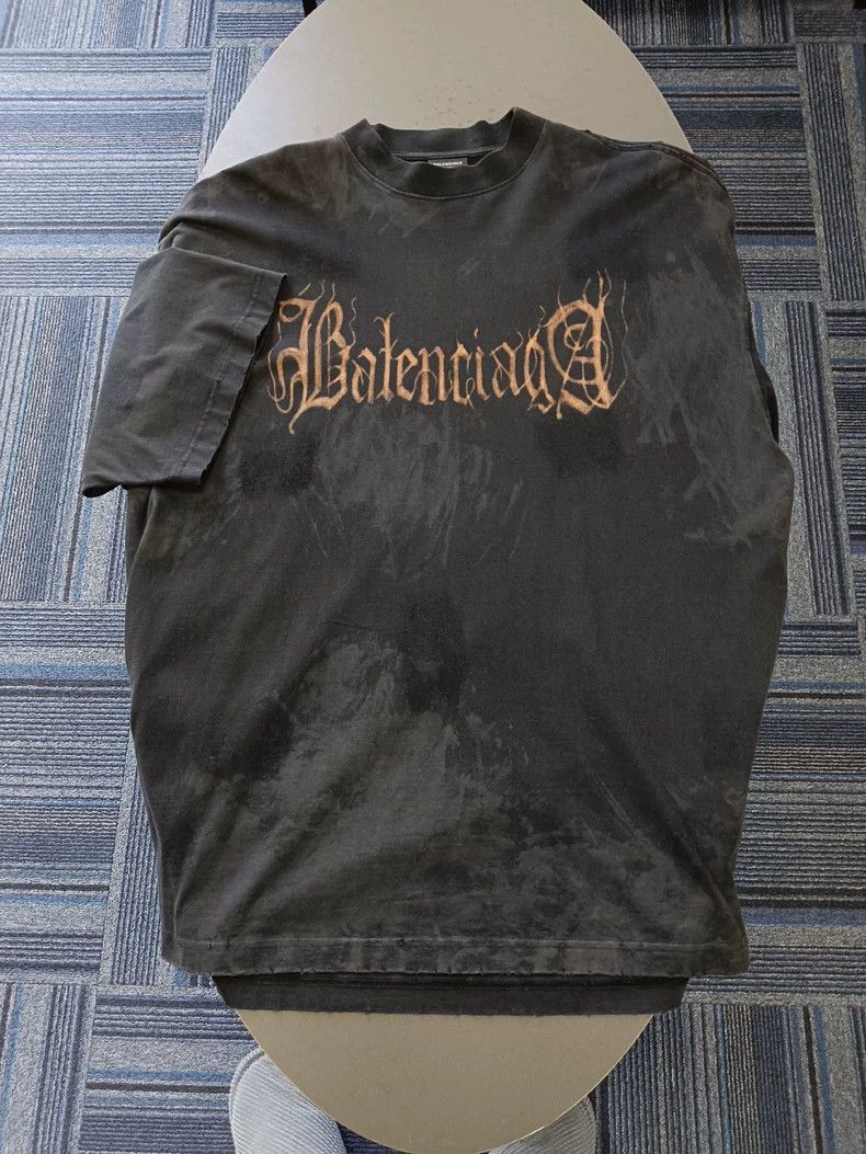 Balenciaga Balenciaga Sanskrit letter printed short sleeve T-shirt Size US S / EU 44-46 / 1 - 1 Thumbnail