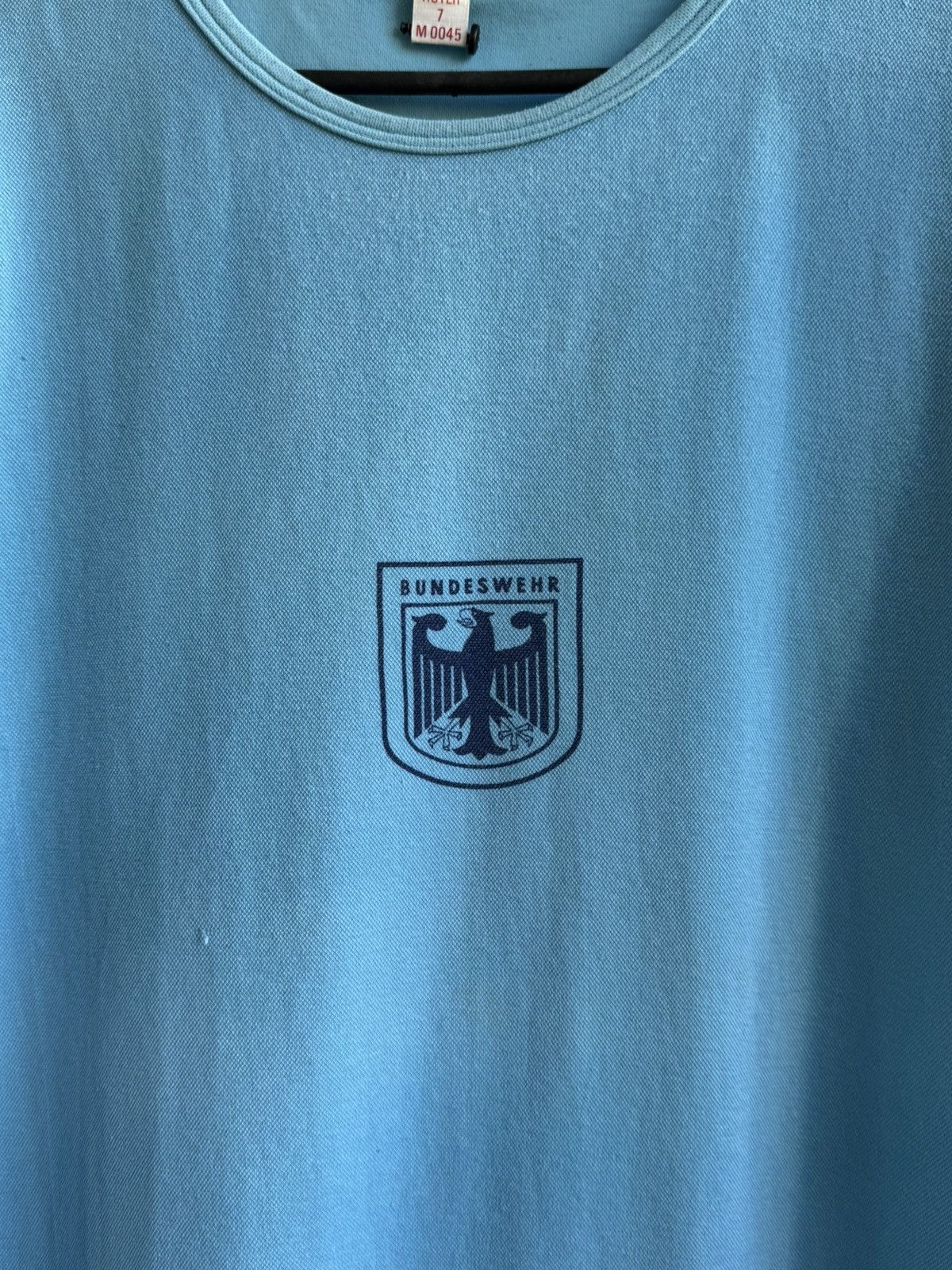 Vintage Vintage Germany Bundeswehr Vultures T-shirt Size US L / EU 52-54 / 3 - 2 Thumbnail