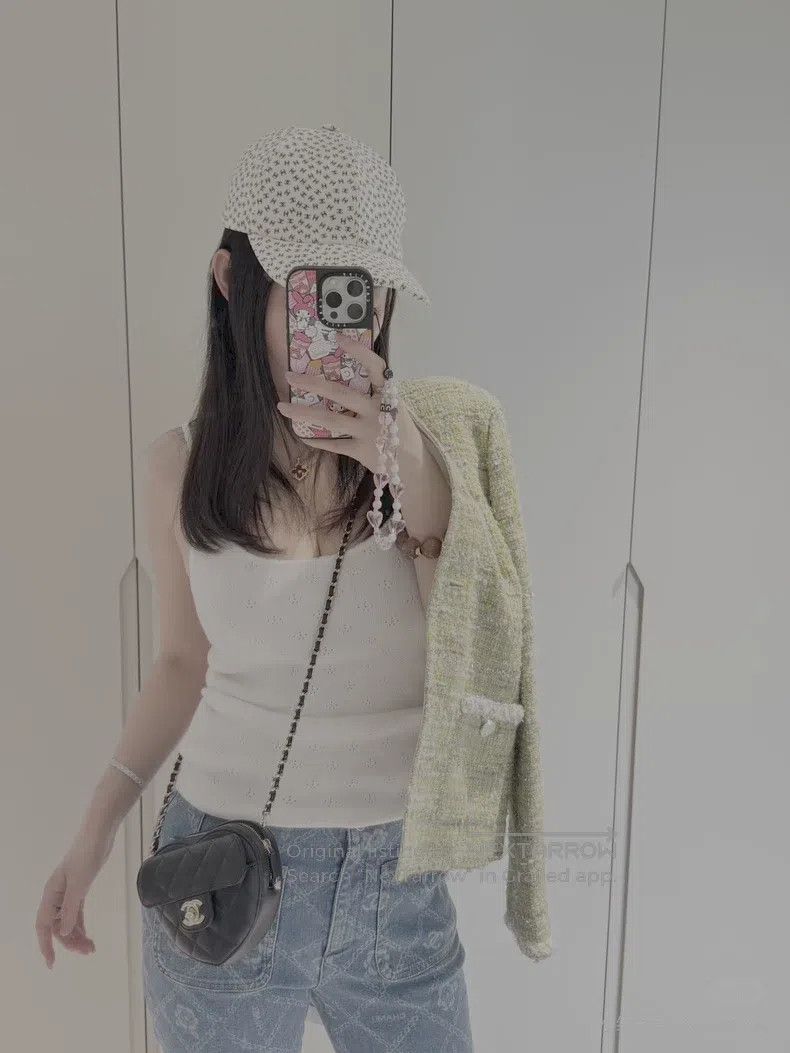 Chanel Chanel 25M cocobeach beach white double c full logo baseba Size ONE SIZE - 7 Thumbnail