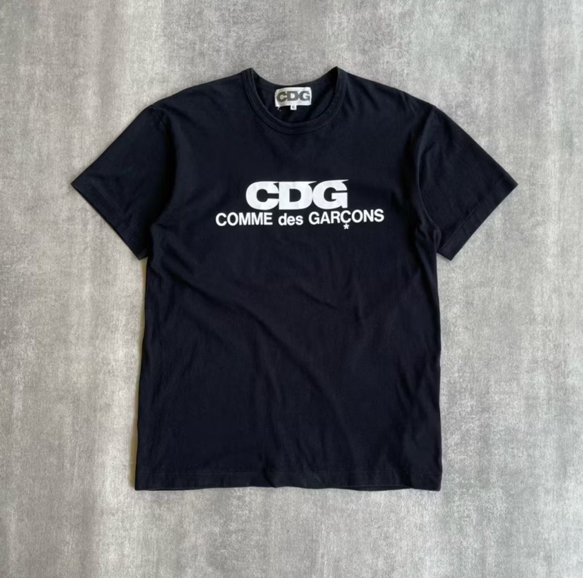 CDG by Comme des Garcons × Comme des Garcons × Japanese Brand Comme Des Garcons CDG CDG CDG Logo T-Shirt Size US XL / EU 56 / 4 - 1 Thumbnail