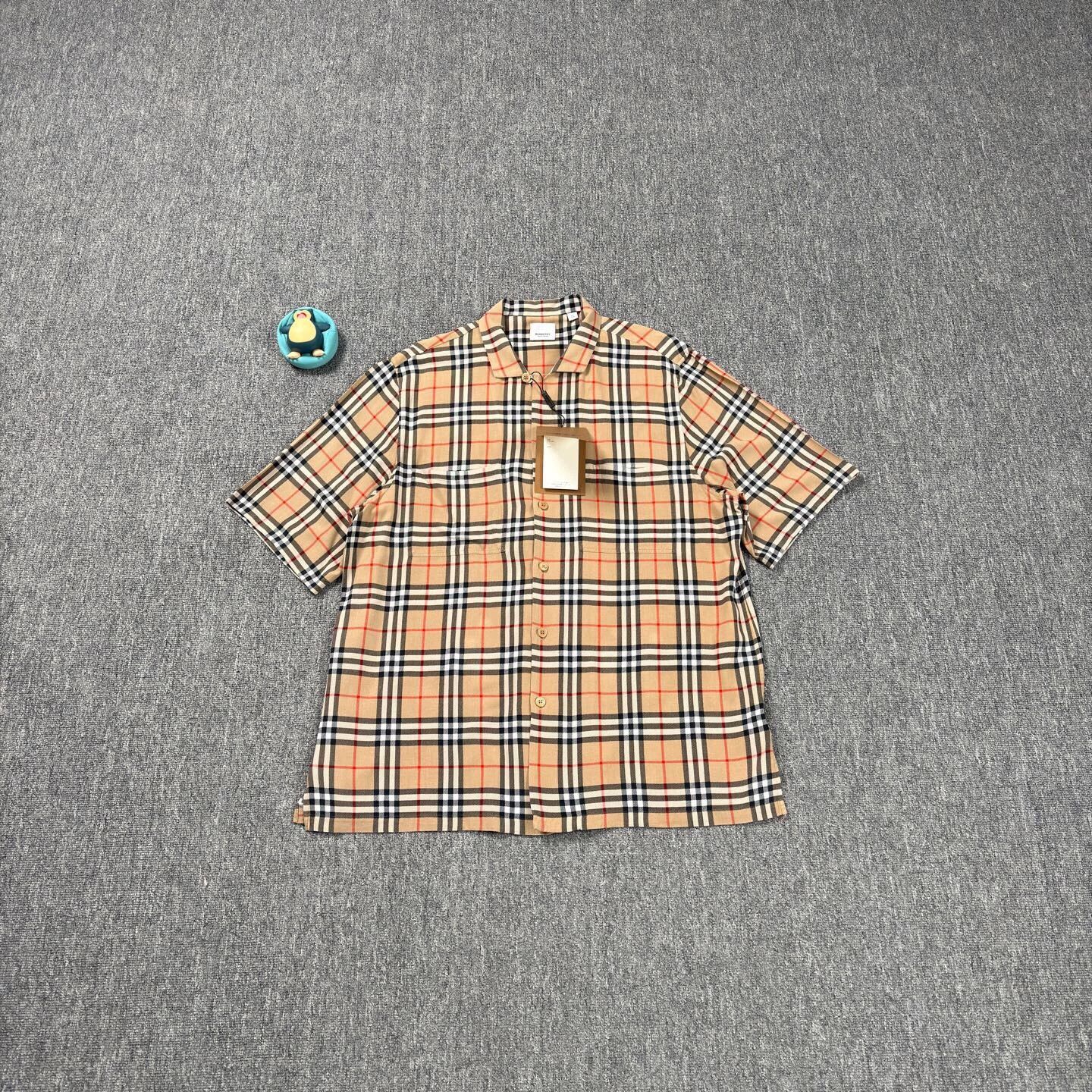 Burberry Burberry Stripe SS Shirt XL Size US XL / EU 56 / 4 - 1 Thumbnail