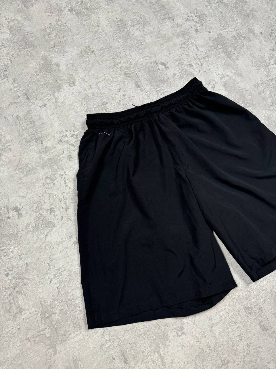 Nike Nike Black Shorts Size L-XL Size US 35 - 2 Thumbnail