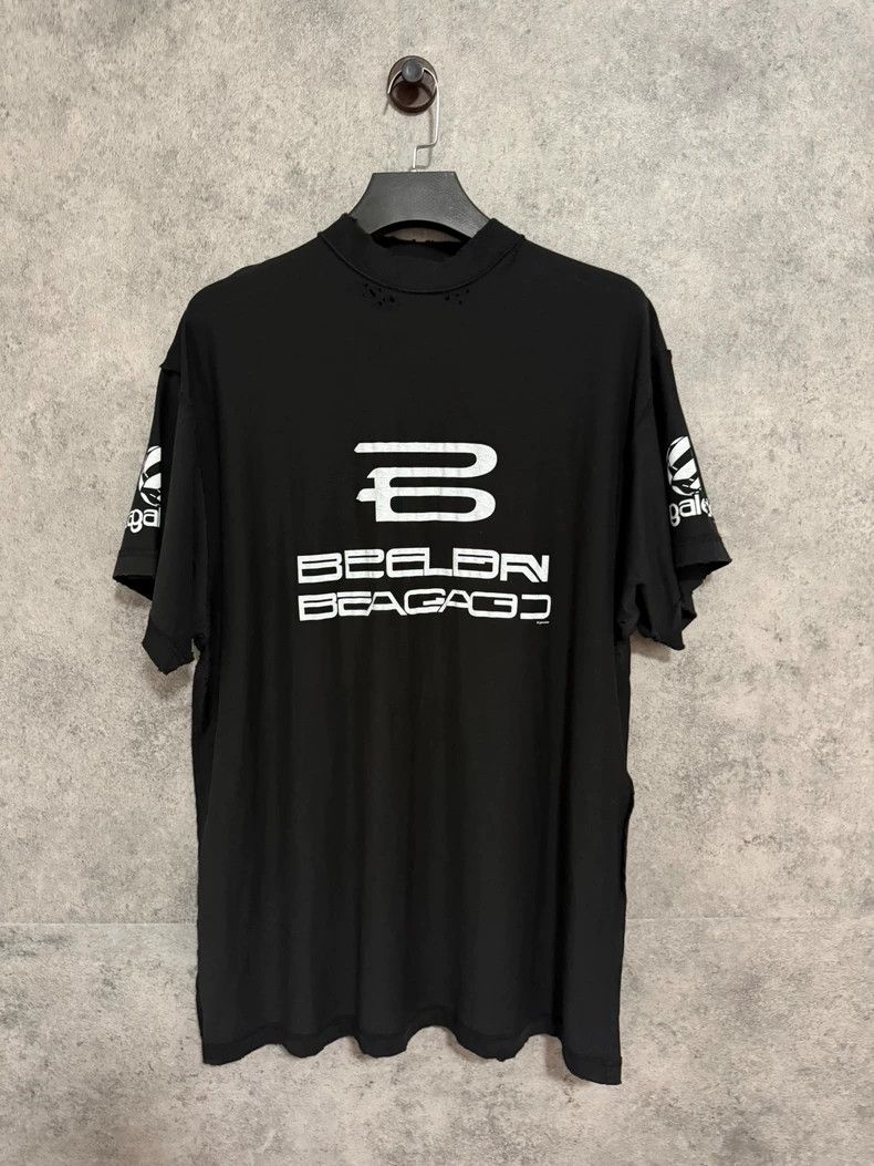Balenciaga Balenciaga Black Distressed Logo T-shirt Size US XS / EU 42 / 0 - 1 Thumbnail