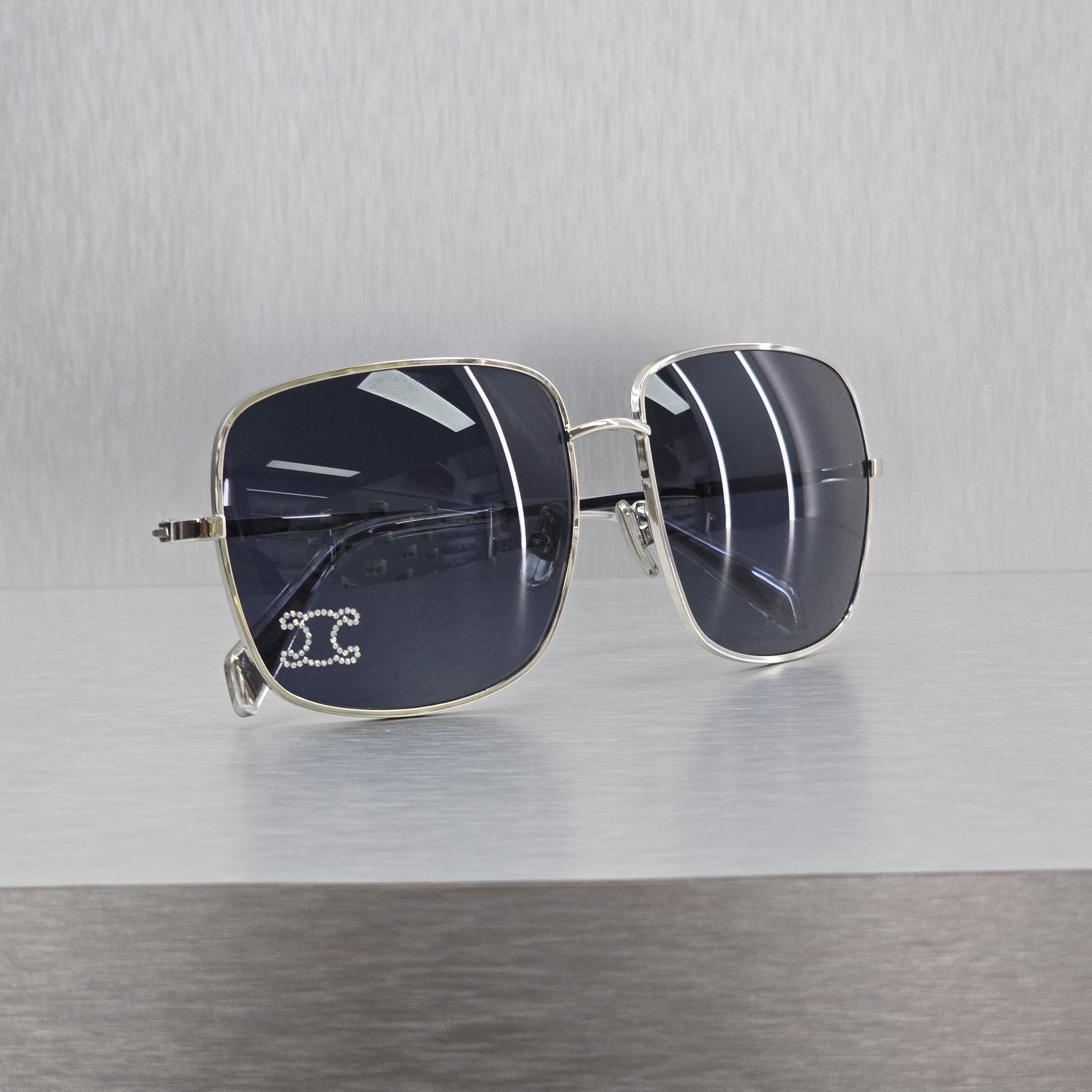 Celine CELINE CL40284U 16V Rhinestone Triomphe Size ONE SIZE - 9 Thumbnail