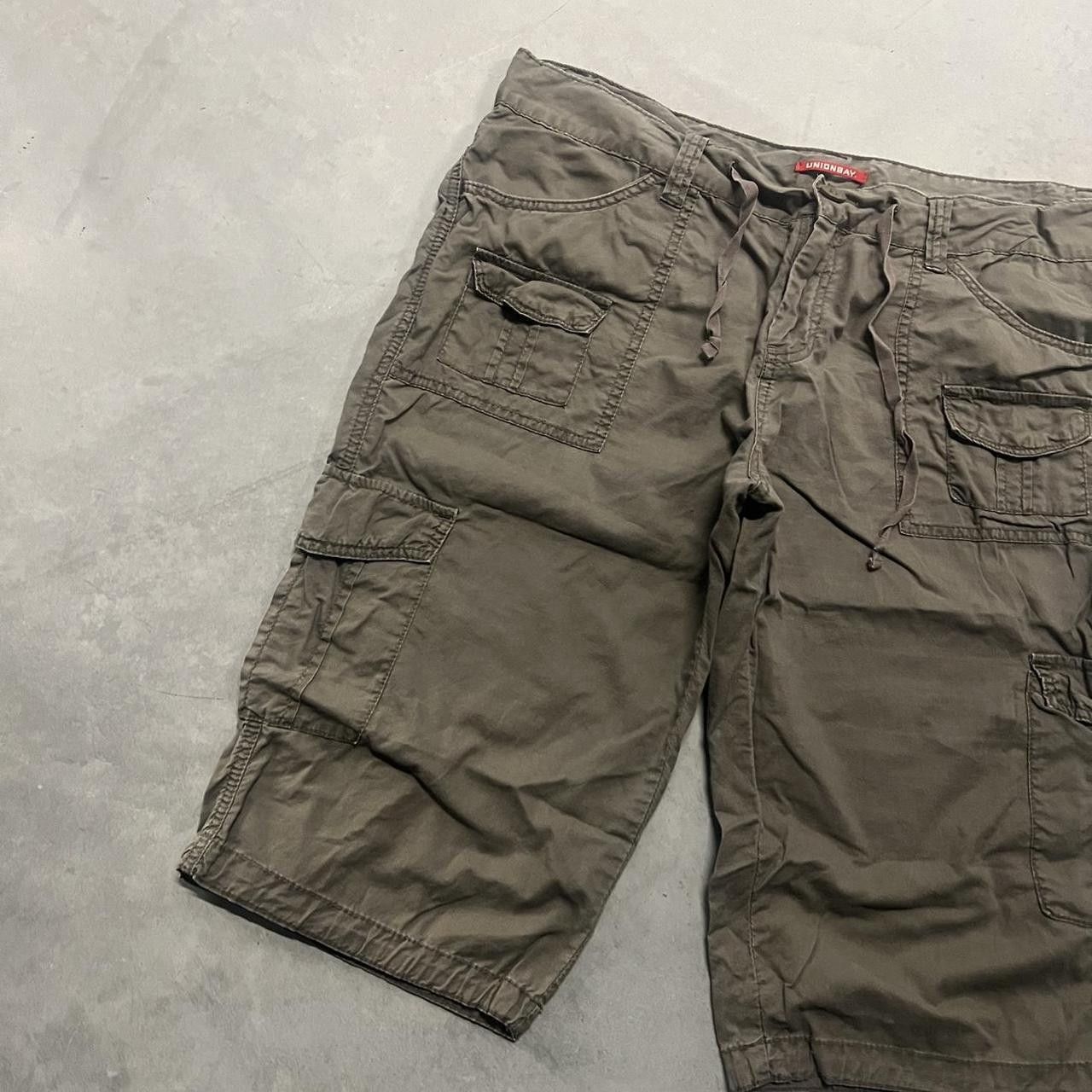 UNIONBAY Crazy Vintage Y2K/2000s super Baggy skater style Union bay Cargo Shorts ! Size US 36 / EU 52 - 2 Thumbnail