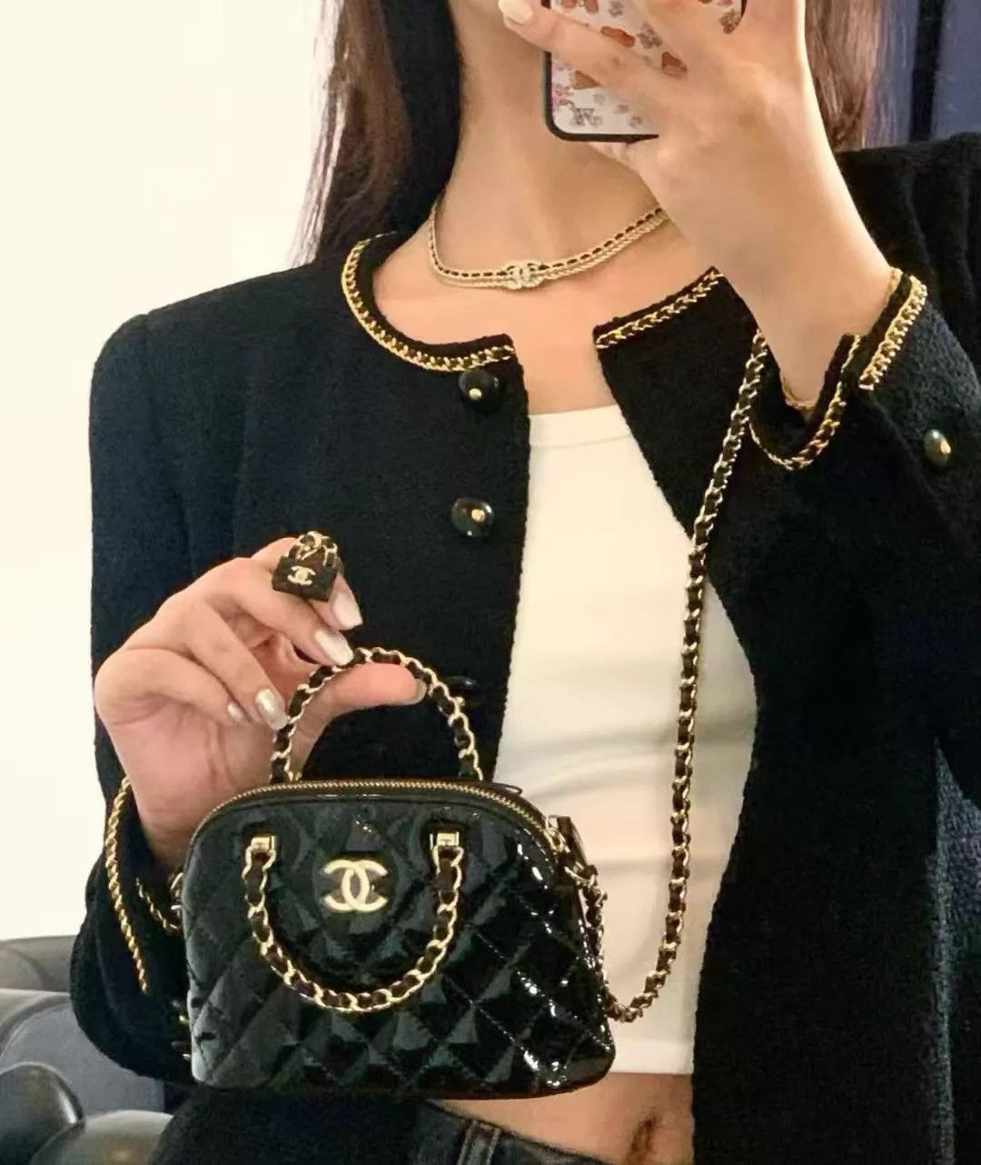 Chanel Chanel 23S Patent Shell Bag w/ Chip Full Set Like New AL591 Size ONE SIZE - 9 Thumbnail