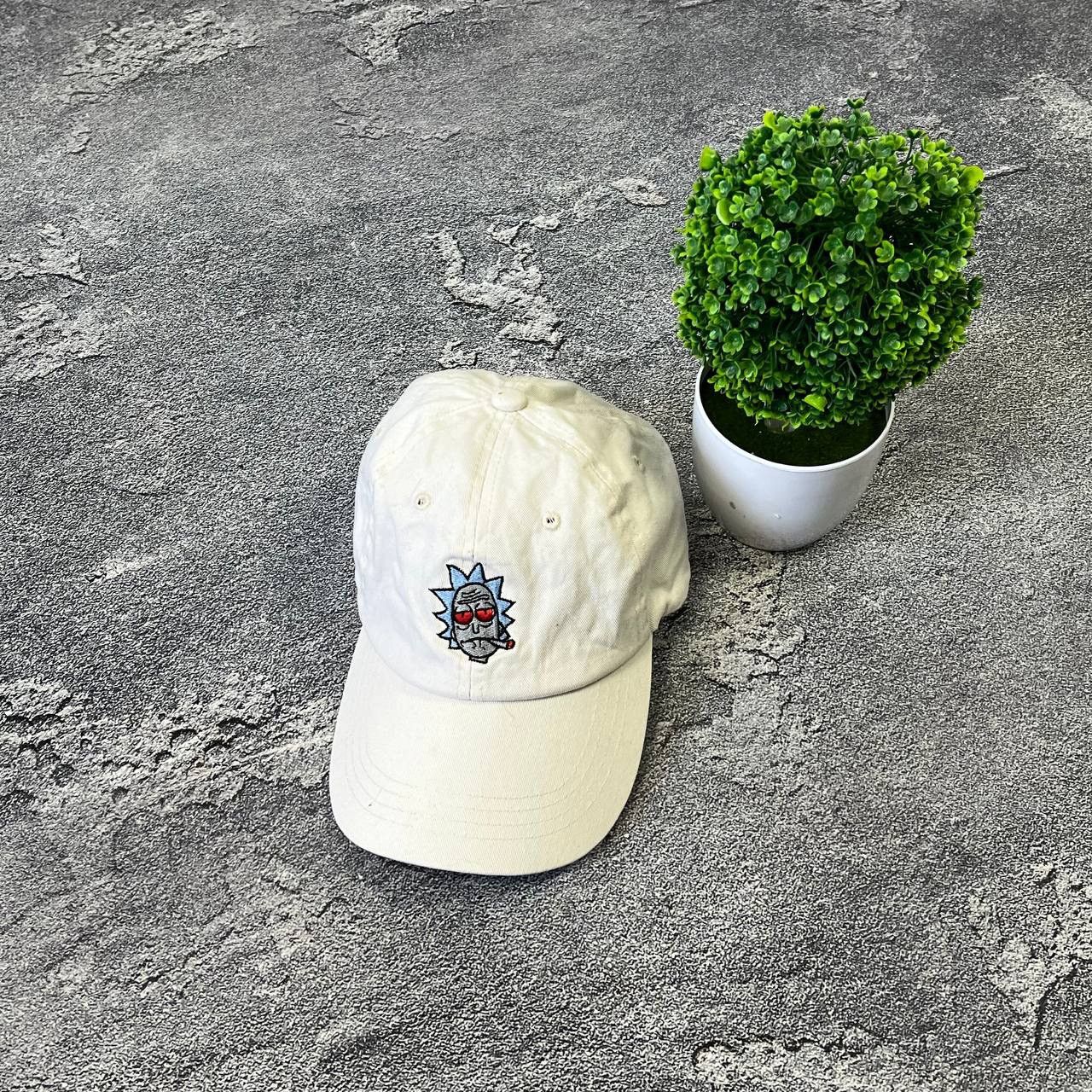 Vintage Vintage Rick And Morty Baseball Cap Embroidered Smoking Rick Size ONE SIZE - 1 Thumbnail