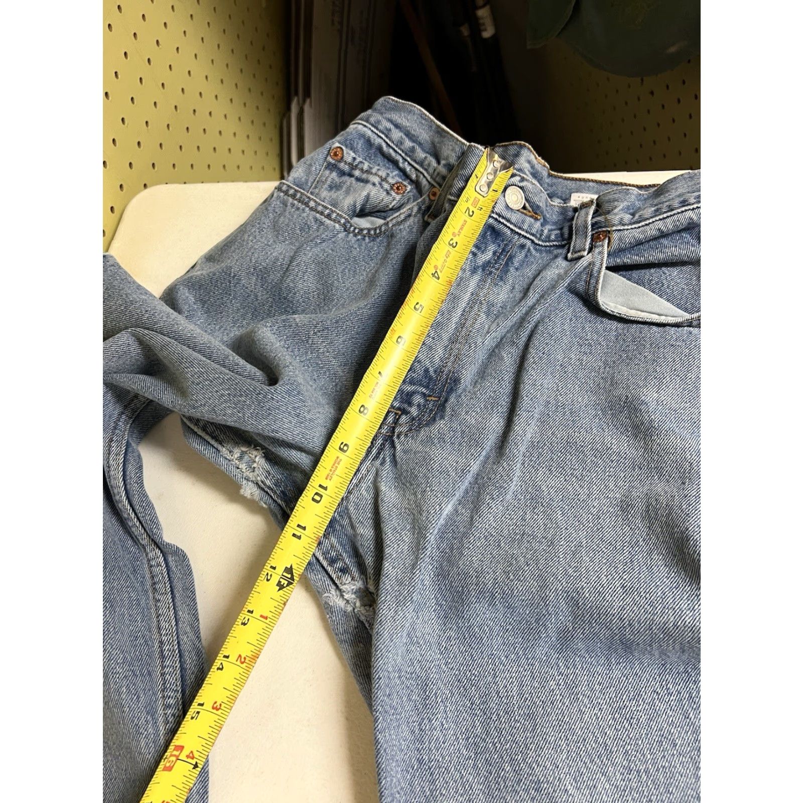 Levi's VINTAGE Levi's 550 Denim Jeans Distressed Tapered Leg Sz 9 Juniors Women 90s Distressed 550 Model Jeans Boys? Wait. Size 30" / US 8 / IT 44 - 6 Thumbnail