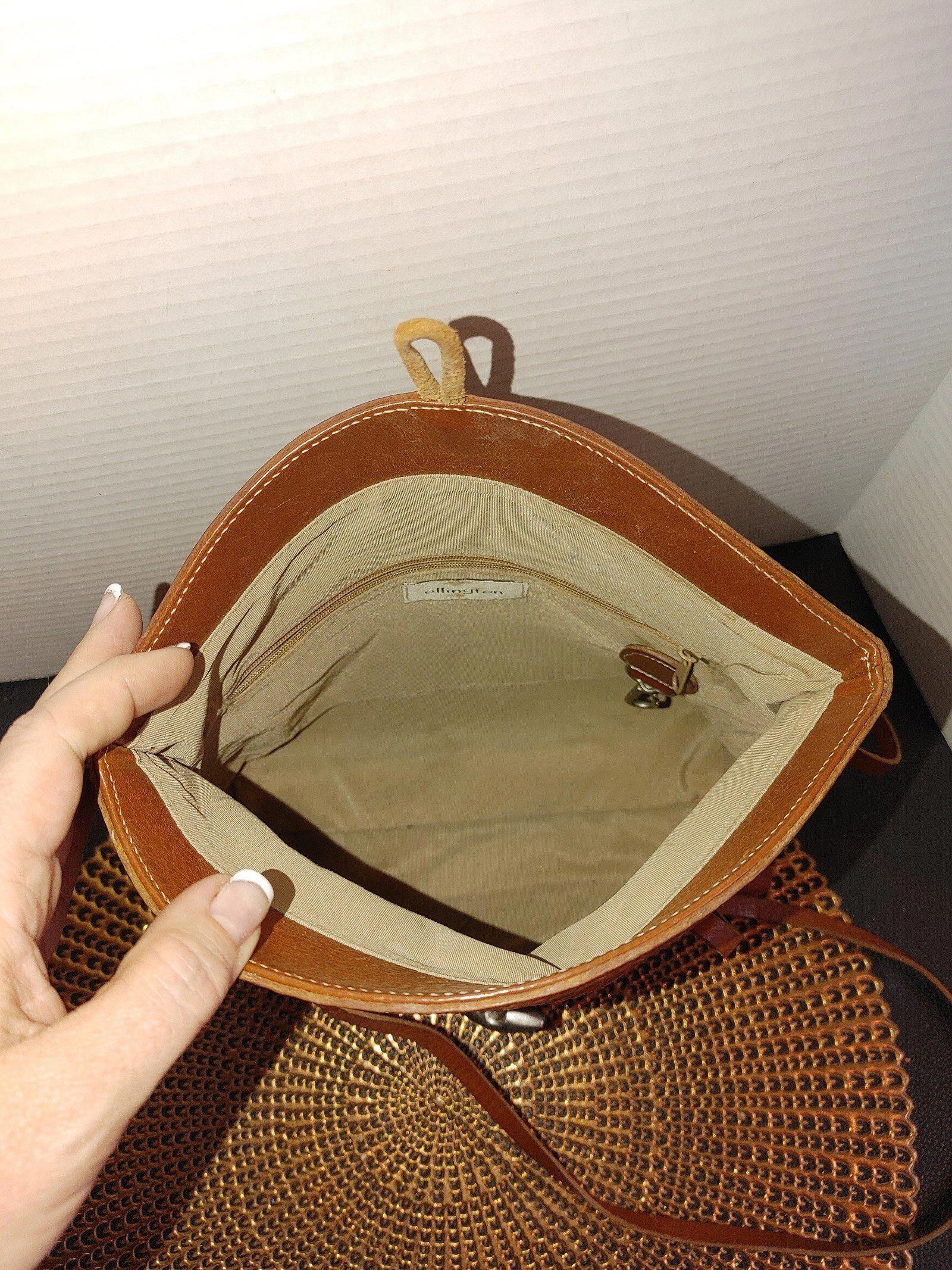 Designer ellington Leather Fold Over Shoulder Bag Size ONE SIZE - 6 Thumbnail